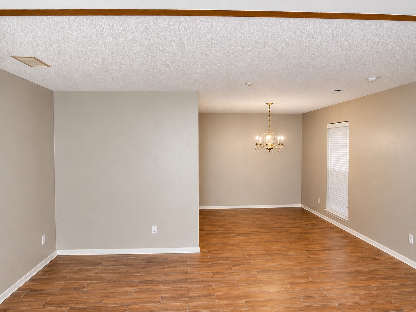 15322 Wandering Trail Property Photo 6