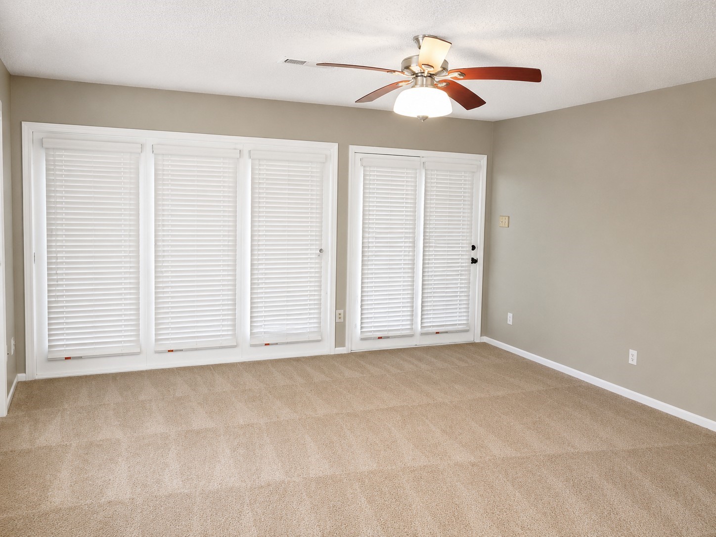 15322 Wandering Trail Property Photo 16