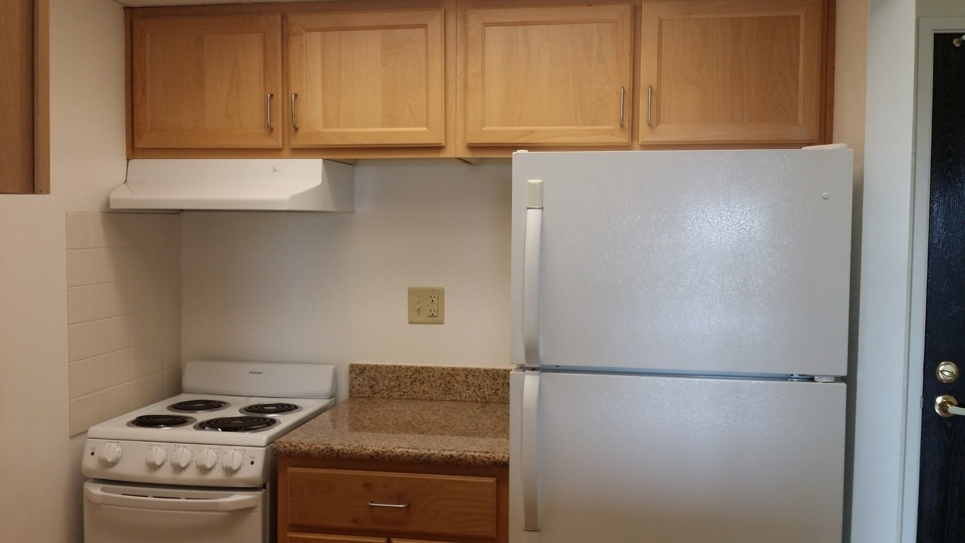 1401 N Flower St Property Photo 10
