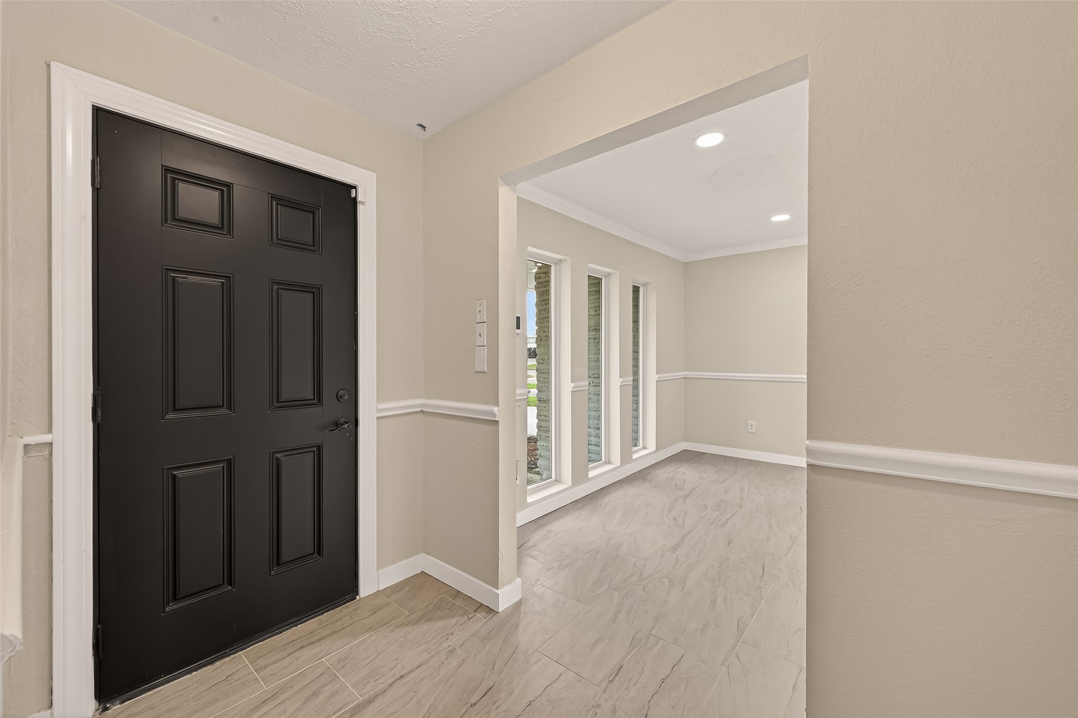 11118 Stroud Drive Property Photo 3