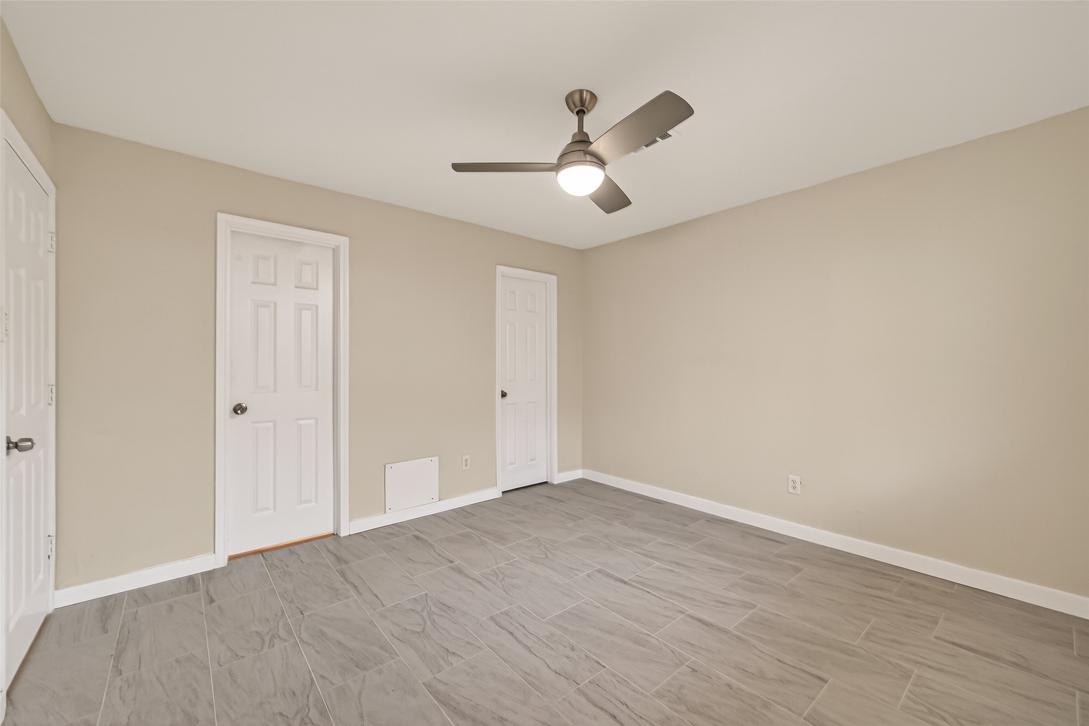 11118 Stroud Drive Property Photo 18