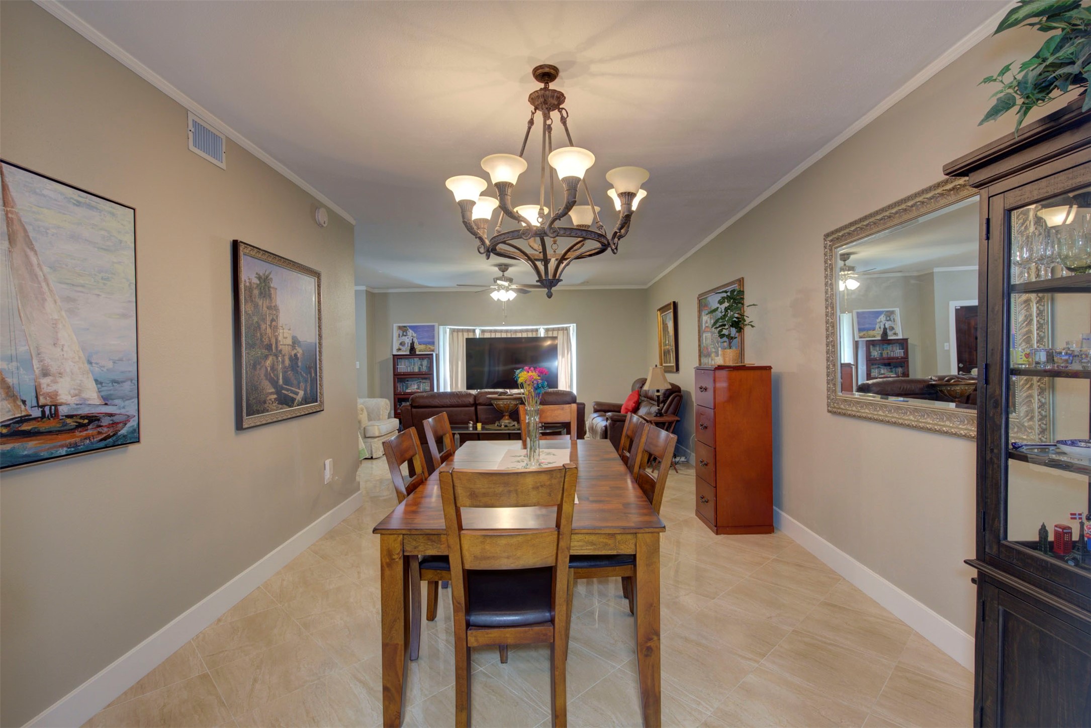 840 Threadneedle Street E 208 Property Photo 16