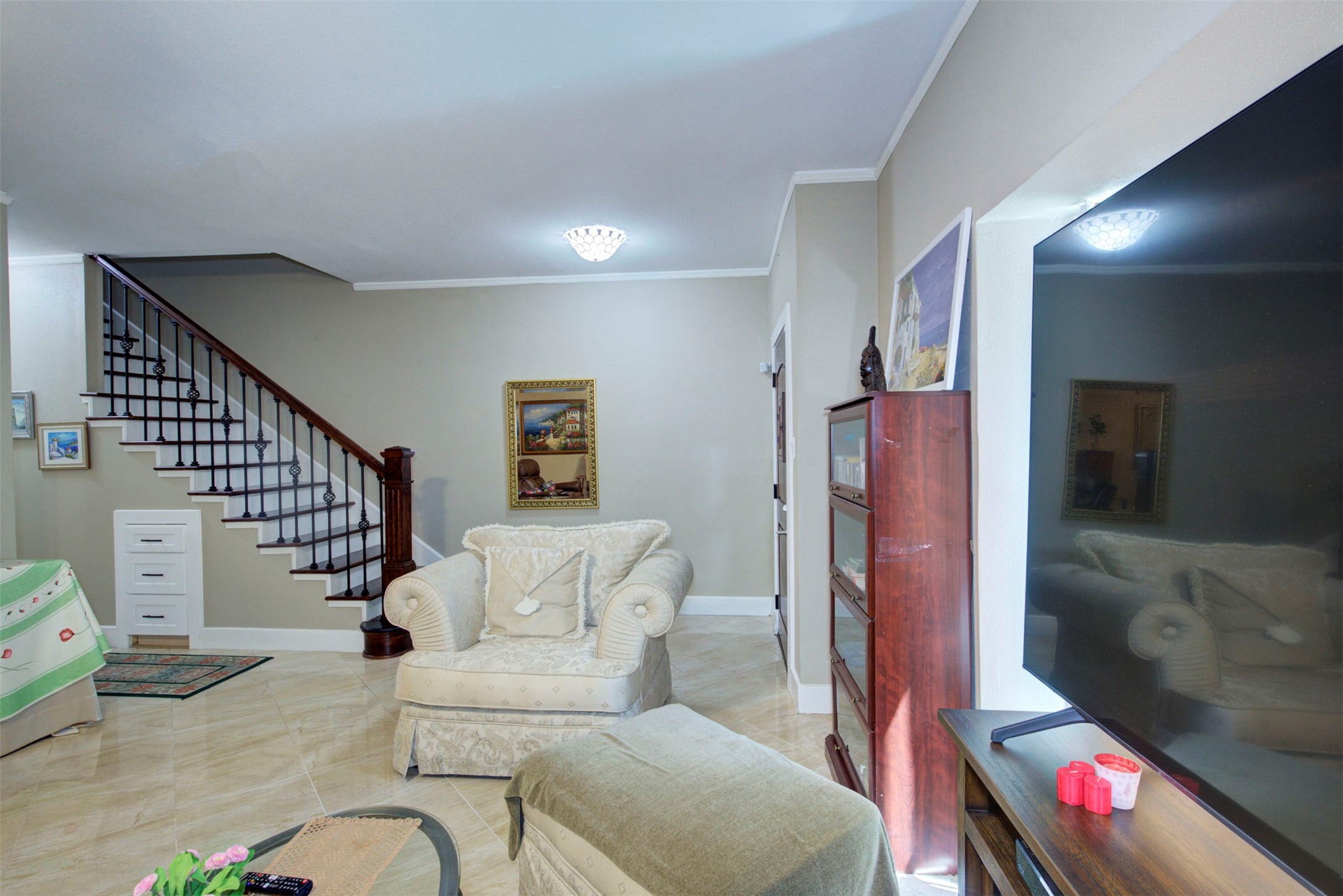 840 Threadneedle Street E 208 Property Photo 17