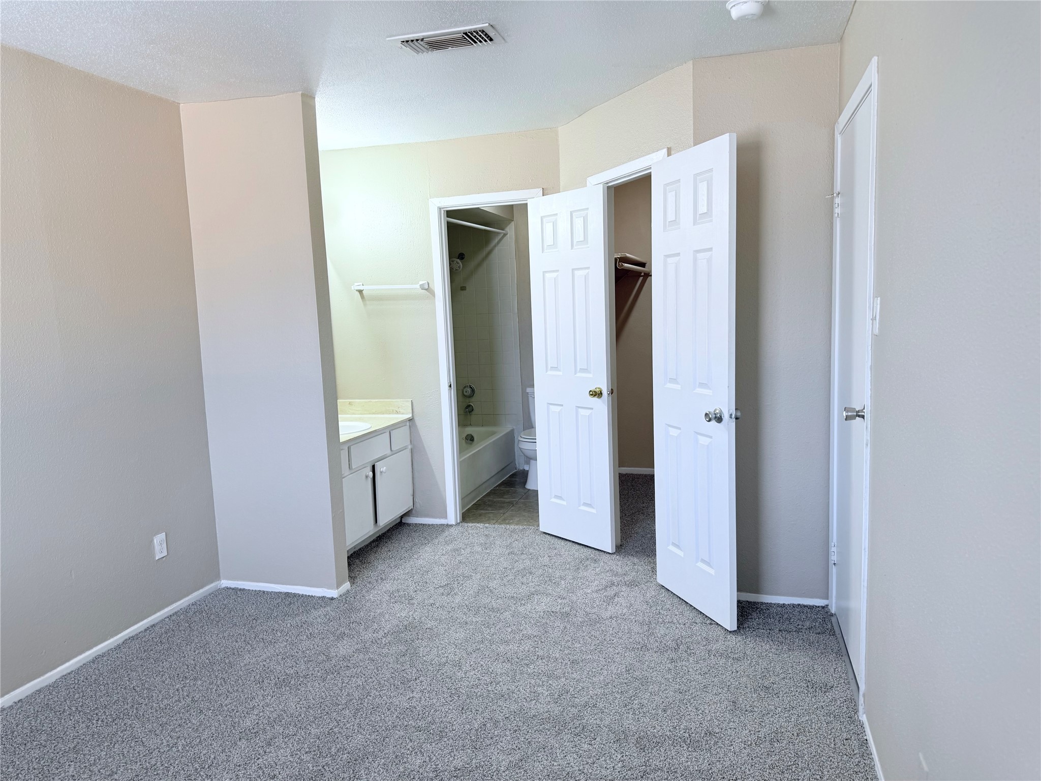 12655 Ashford Meadow Drive D Property Photo 12