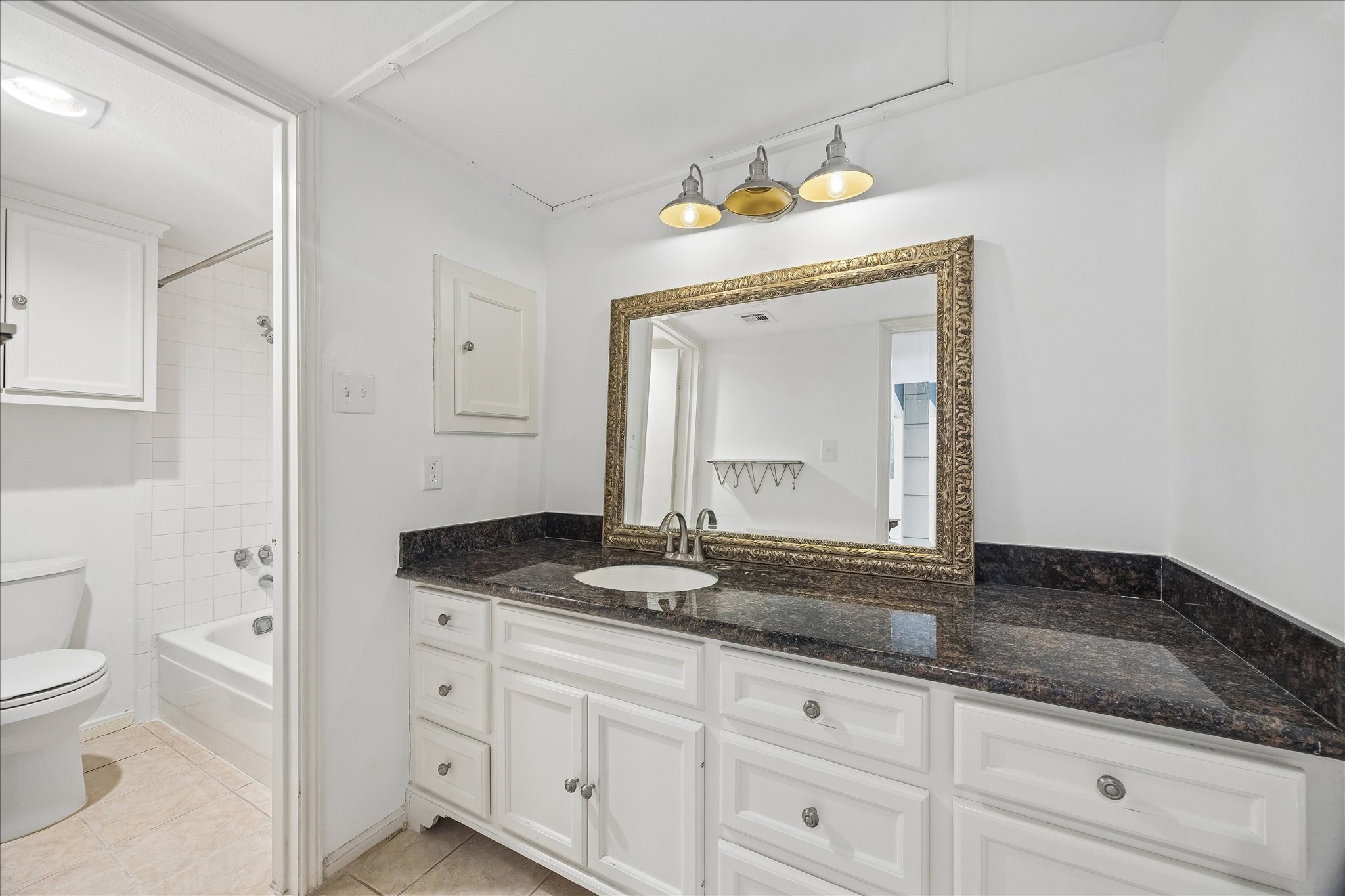 2100 Tanglewilde Street 538 Property Photo 6