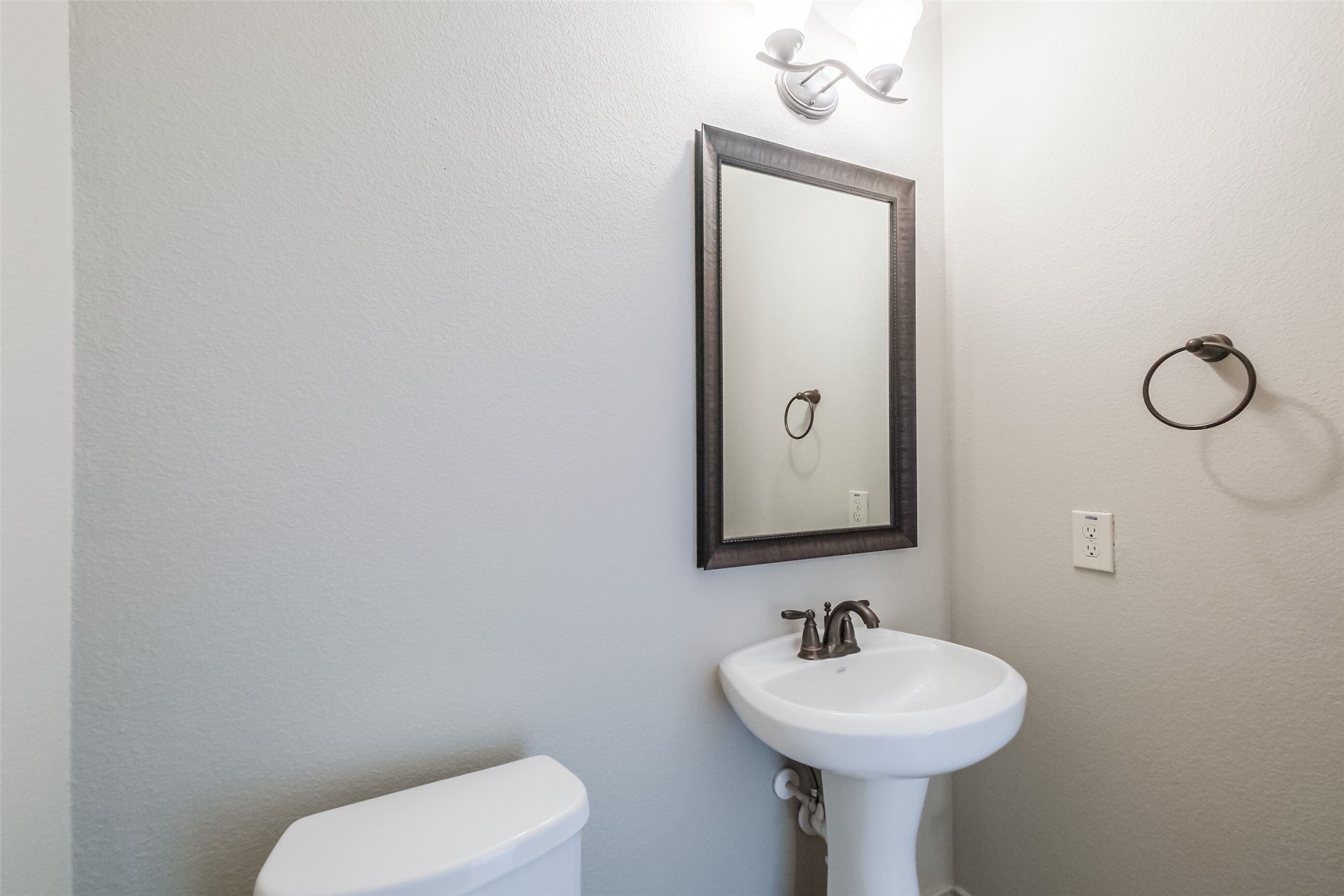 5922 Northcrest Village Way Property Photo 23