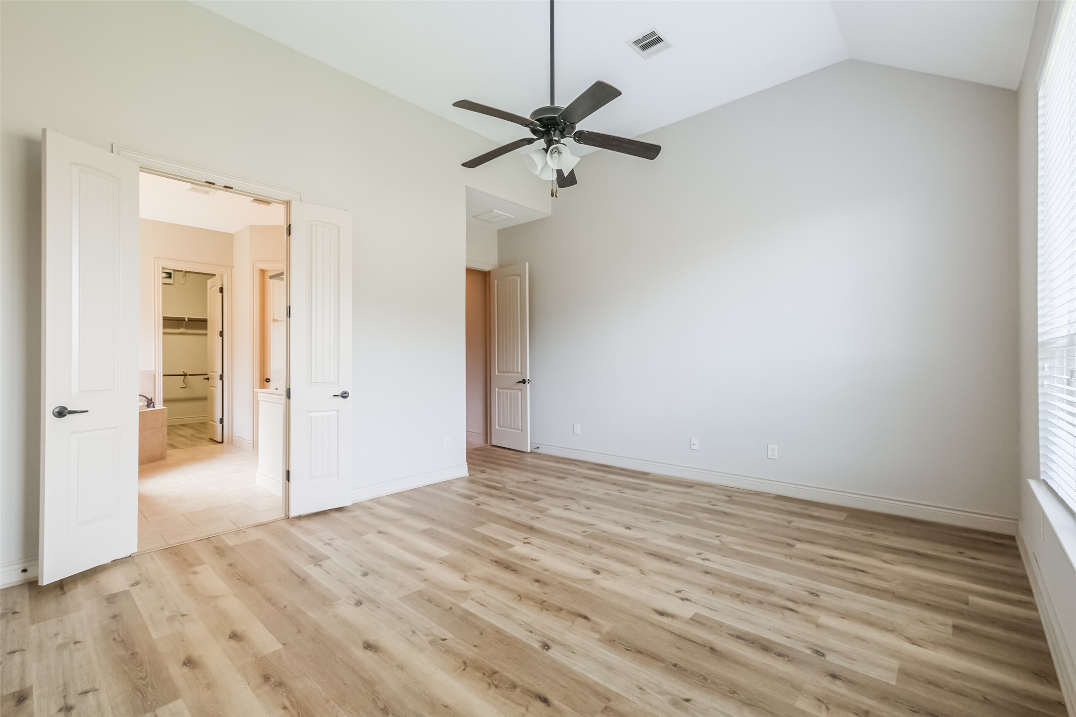 5922 Northcrest Village Way Property Photo 25