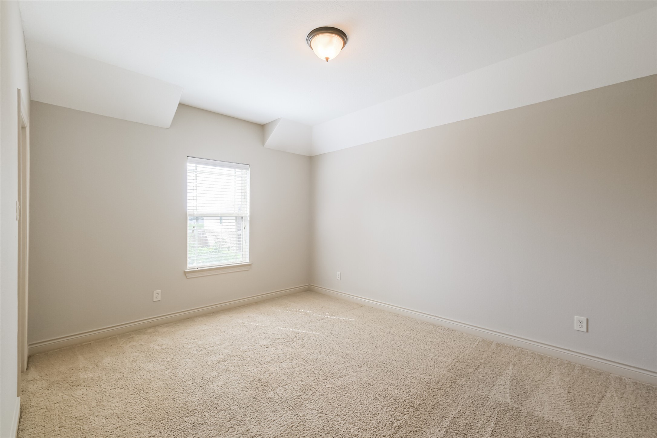 5922 Northcrest Village Way Property Photo 38