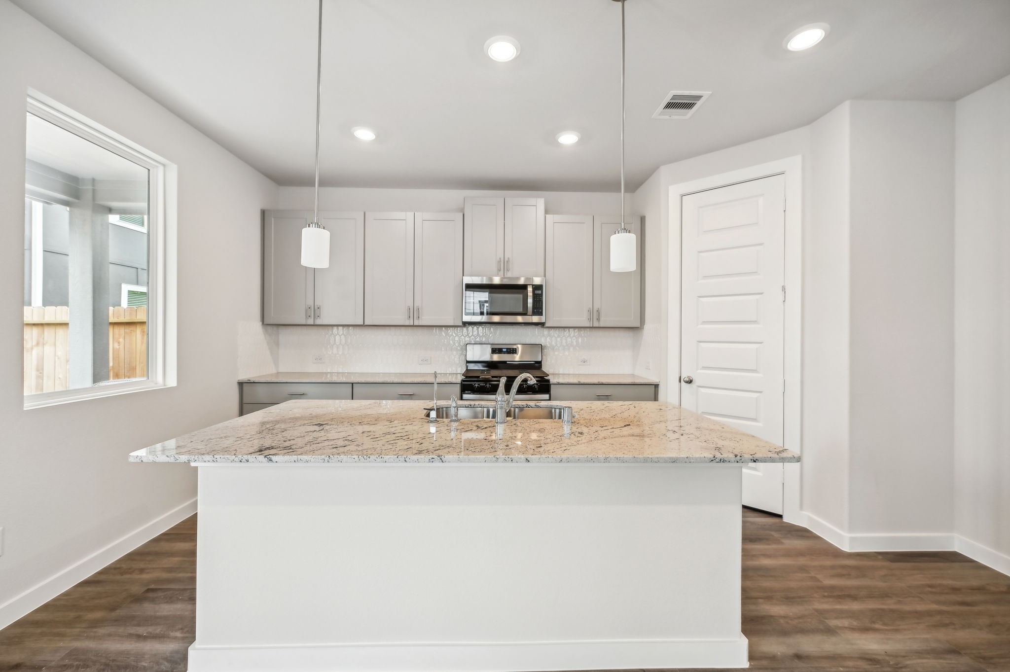 4223 Juniper Mist Drive Property Photo 8