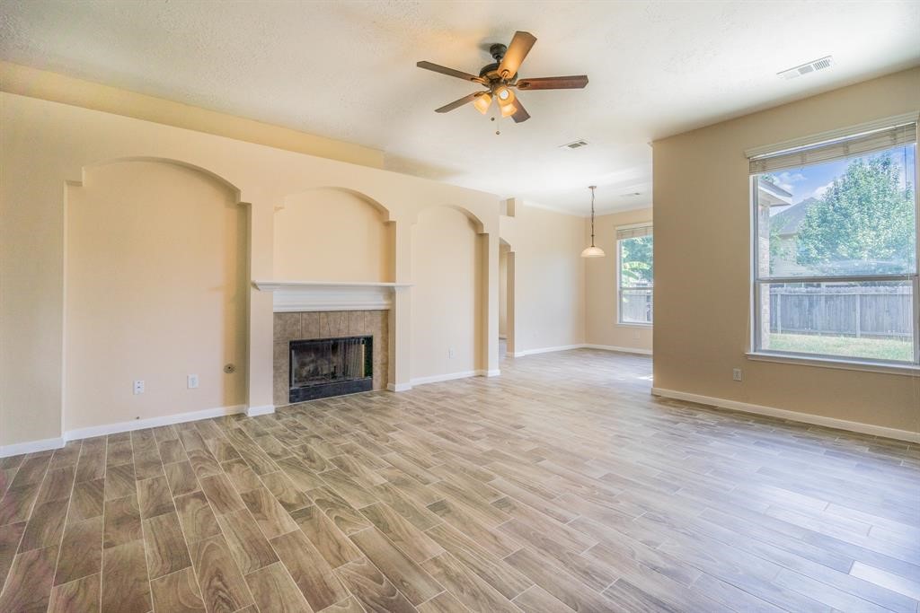 2227 Laurel River Bend Property Photo 4