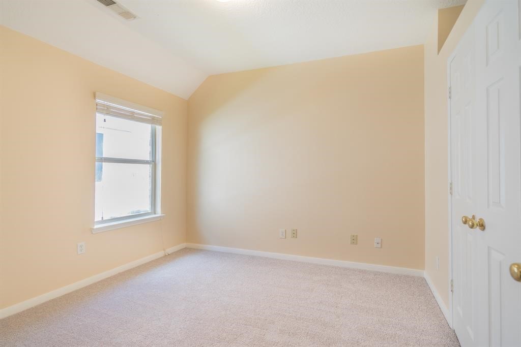 2227 Laurel River Bend Property Photo 14