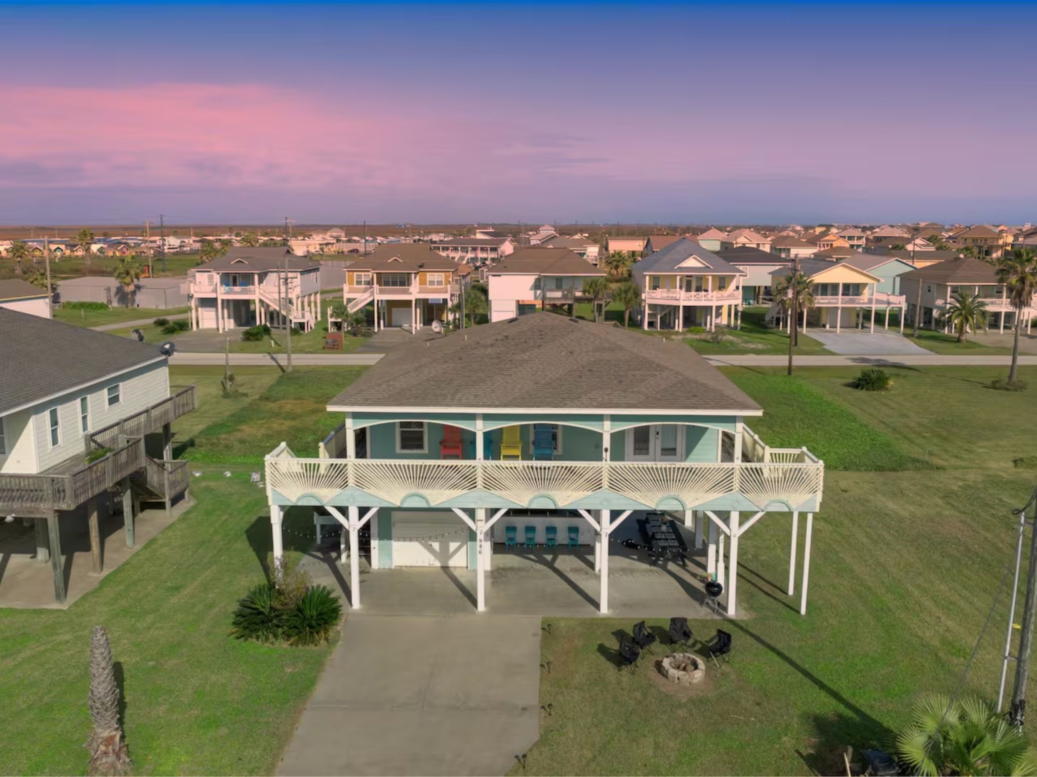 986 Bahama Drive Property Photo 1
