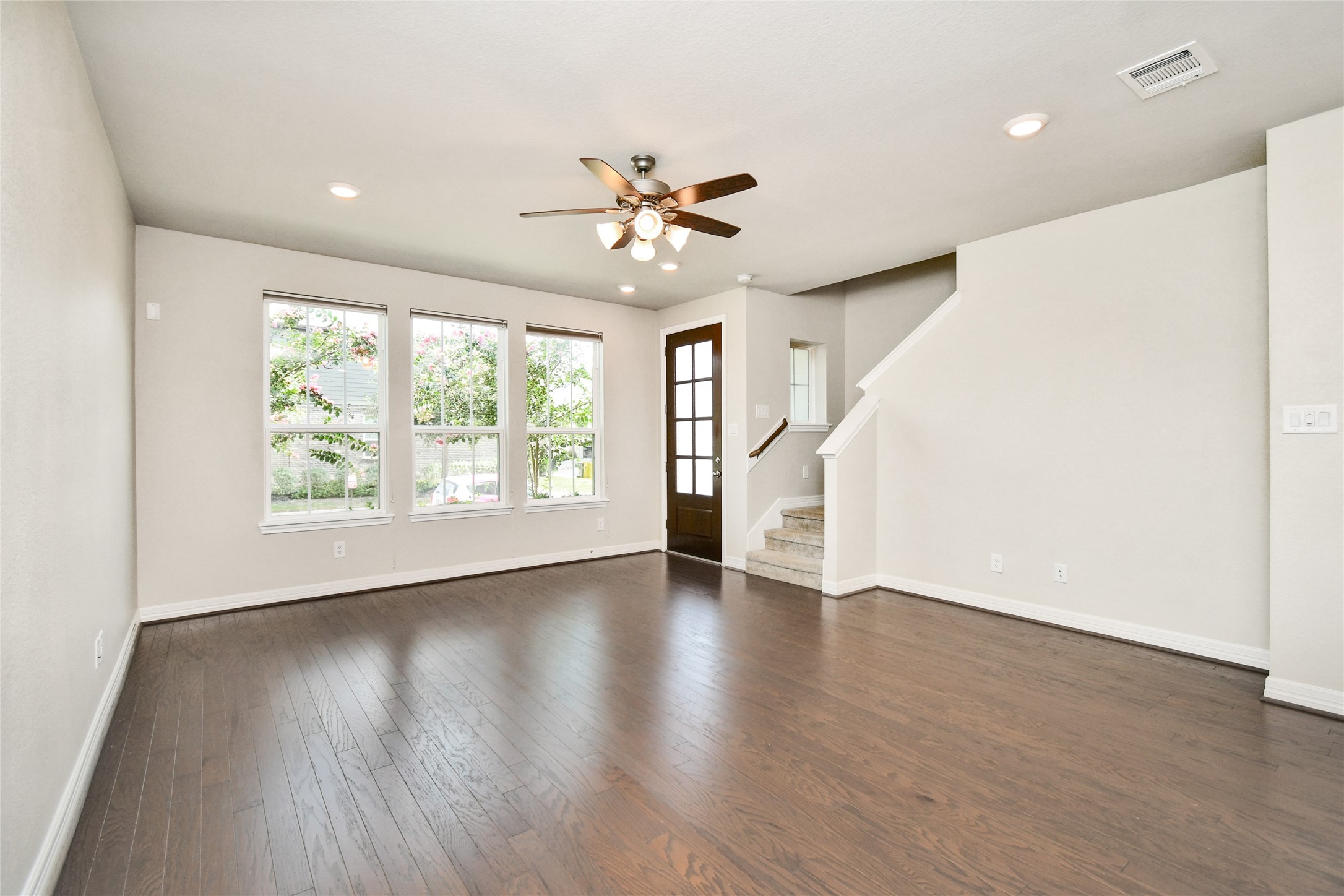 18225 Crystal Knoll Drive Property Photo 5