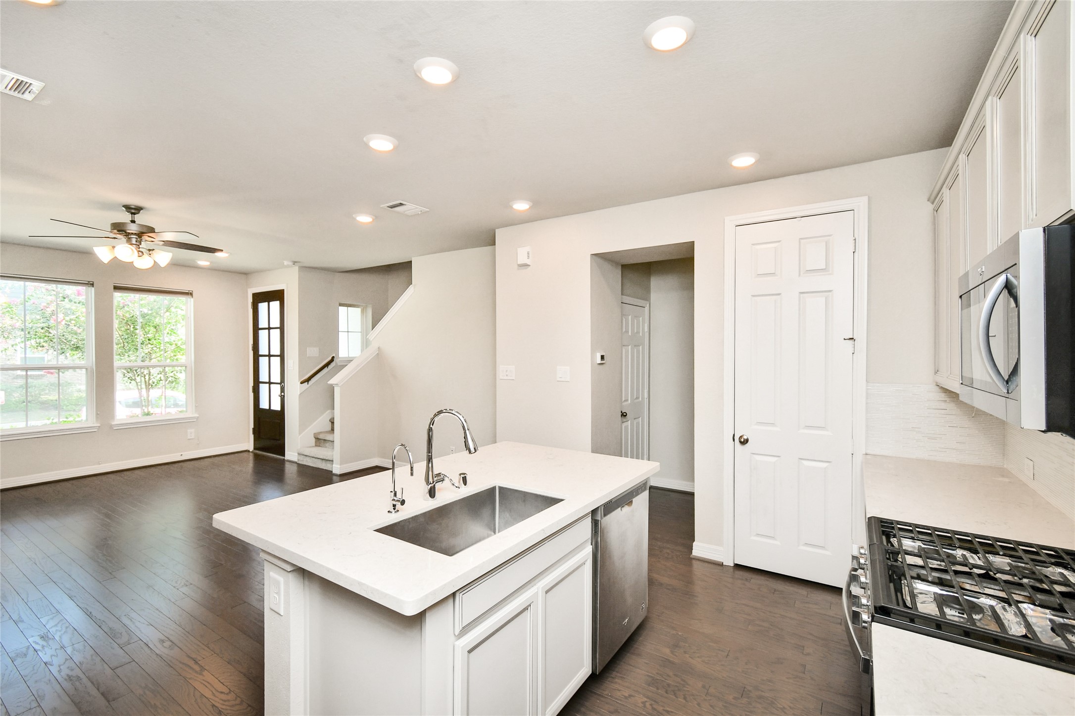18225 Crystal Knoll Drive Property Photo 8