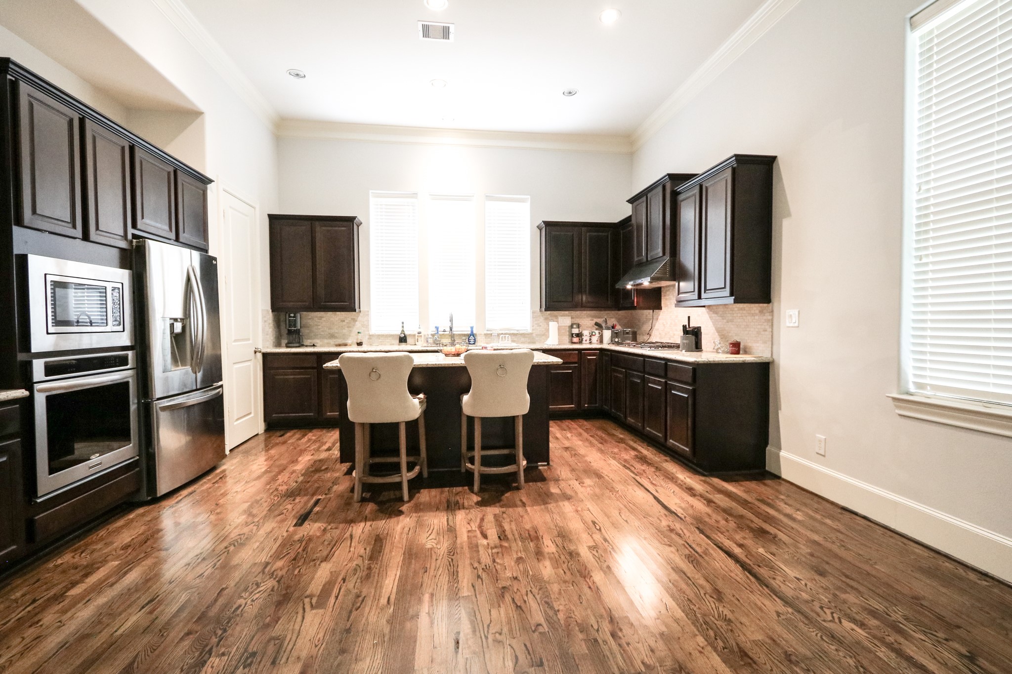2037 Fannin Station N Property Photo 13