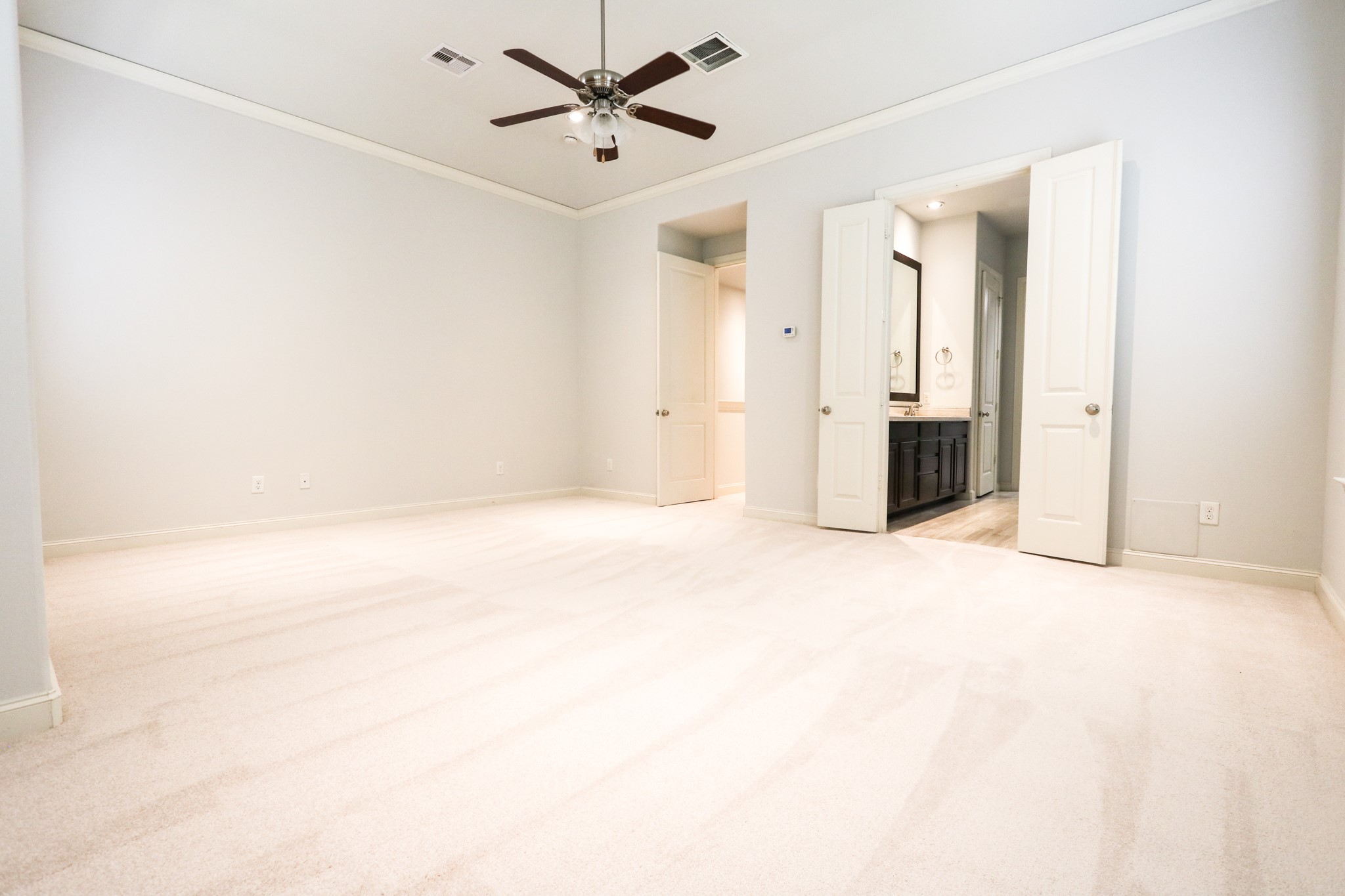 2037 Fannin Station N Property Photo 29