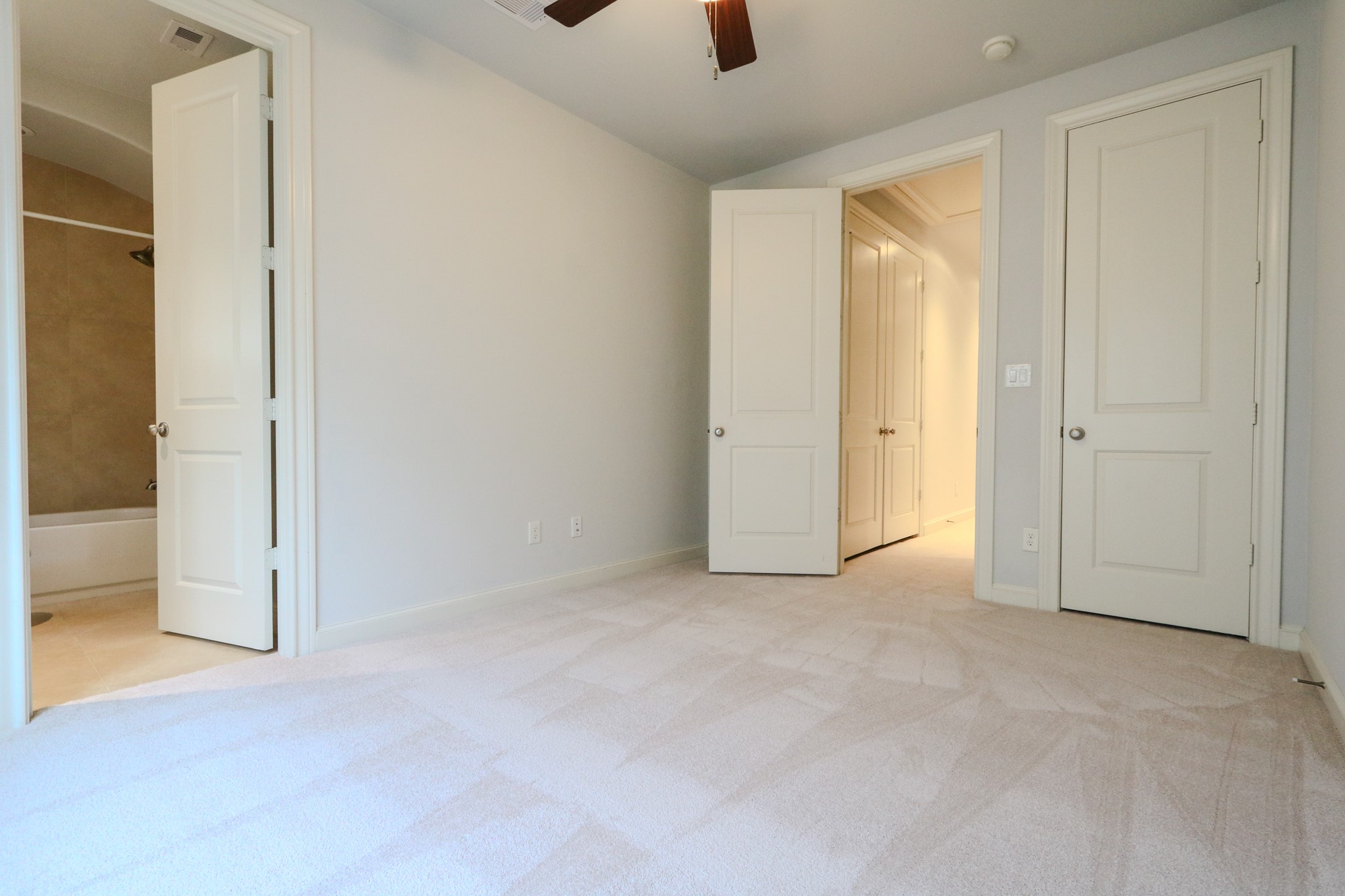 2037 Fannin Station N Property Photo 36