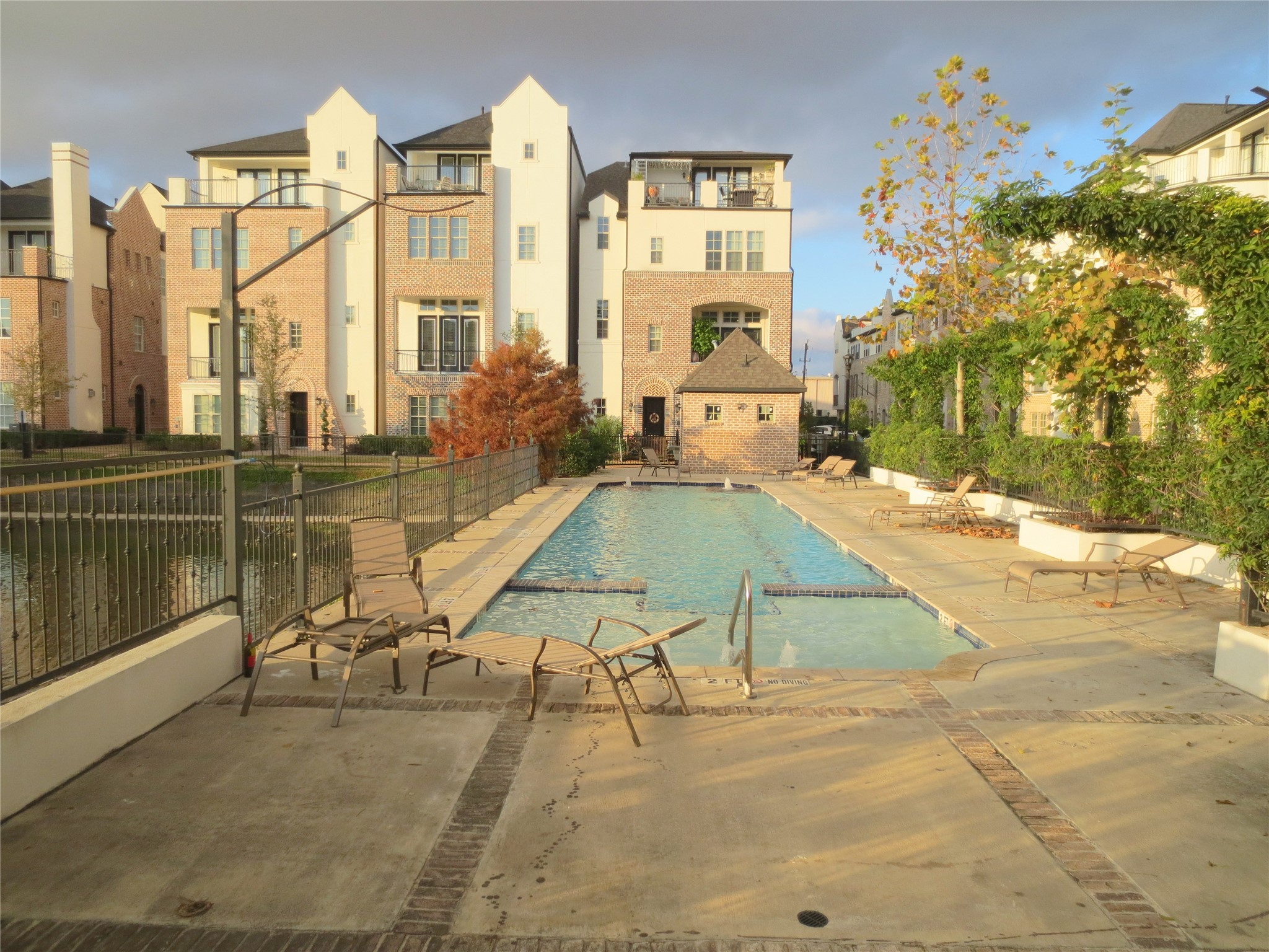 2037 Fannin Station N Property Photo 41