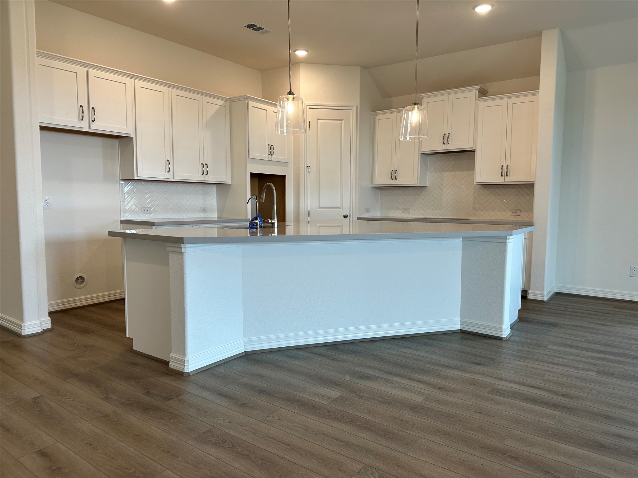 619 Beauty Berry Way Property Photo 2