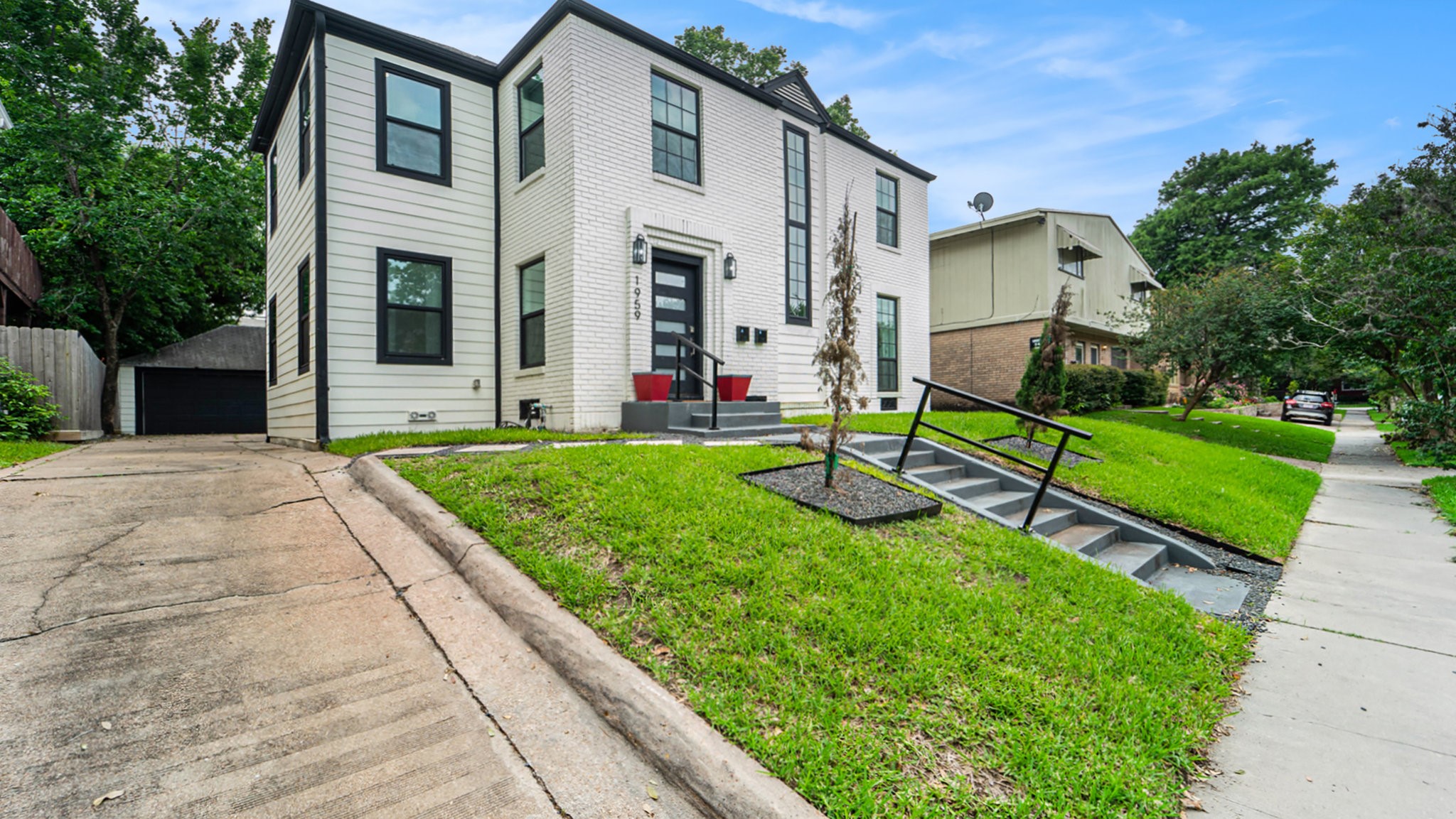 1959 W Lamar Street A Property Photo 15