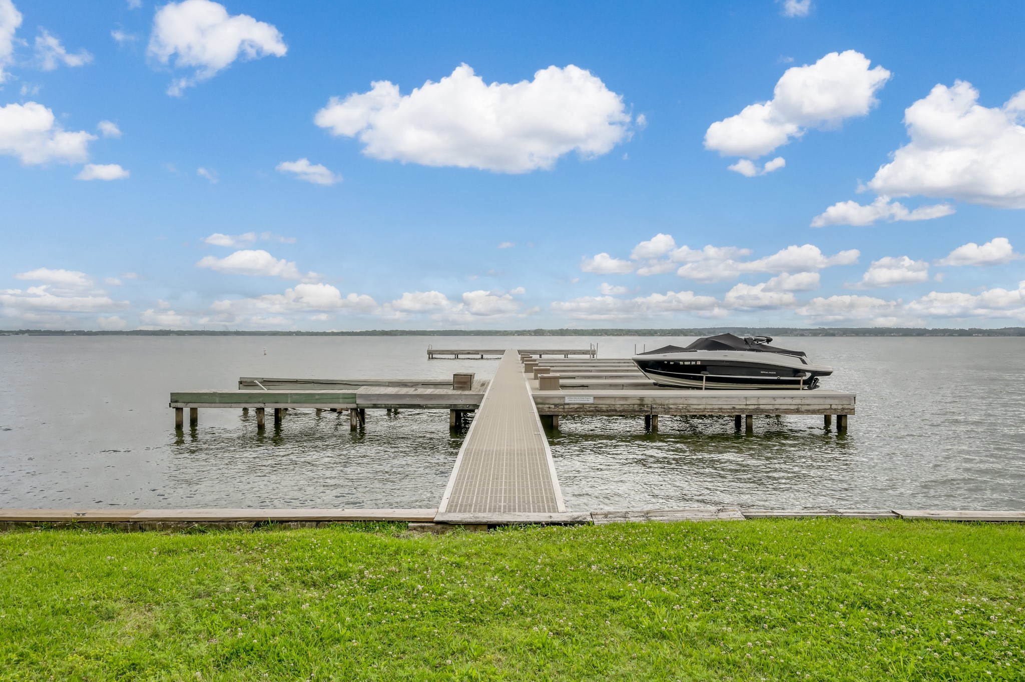 33 Regency Point Property Photo 1