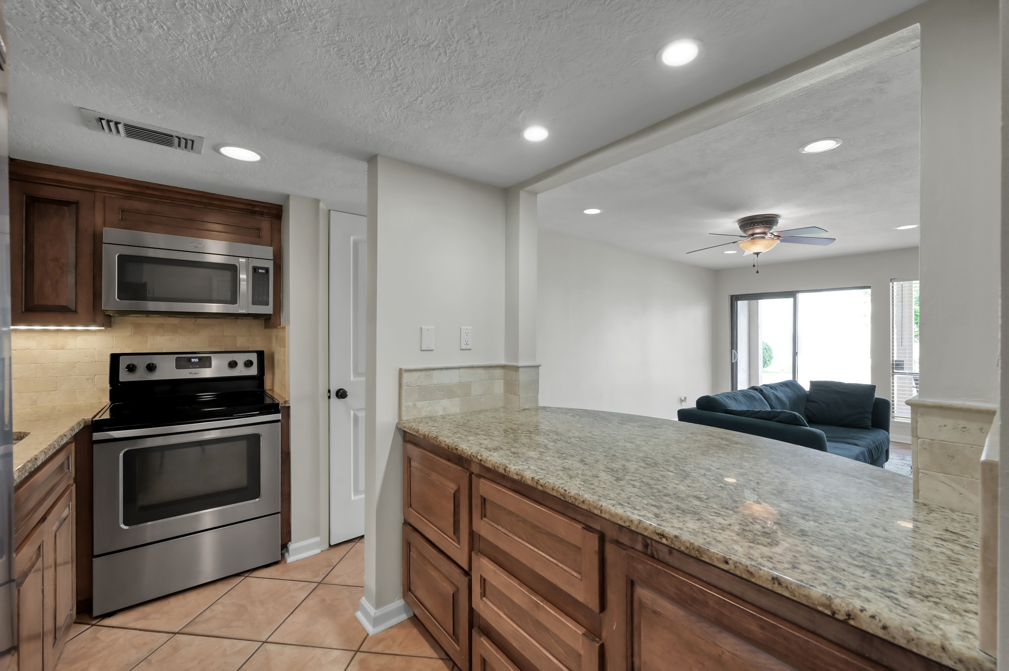 33 Regency Point Property Photo 7
