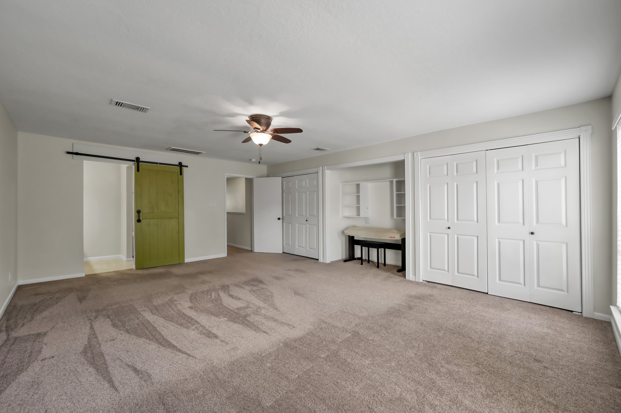 33 Regency Point Property Photo 29