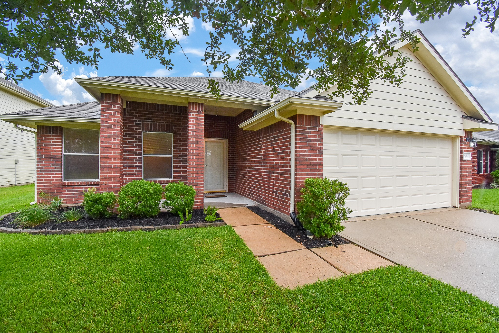 2715 Trinity Glen Lane Property Photo 1