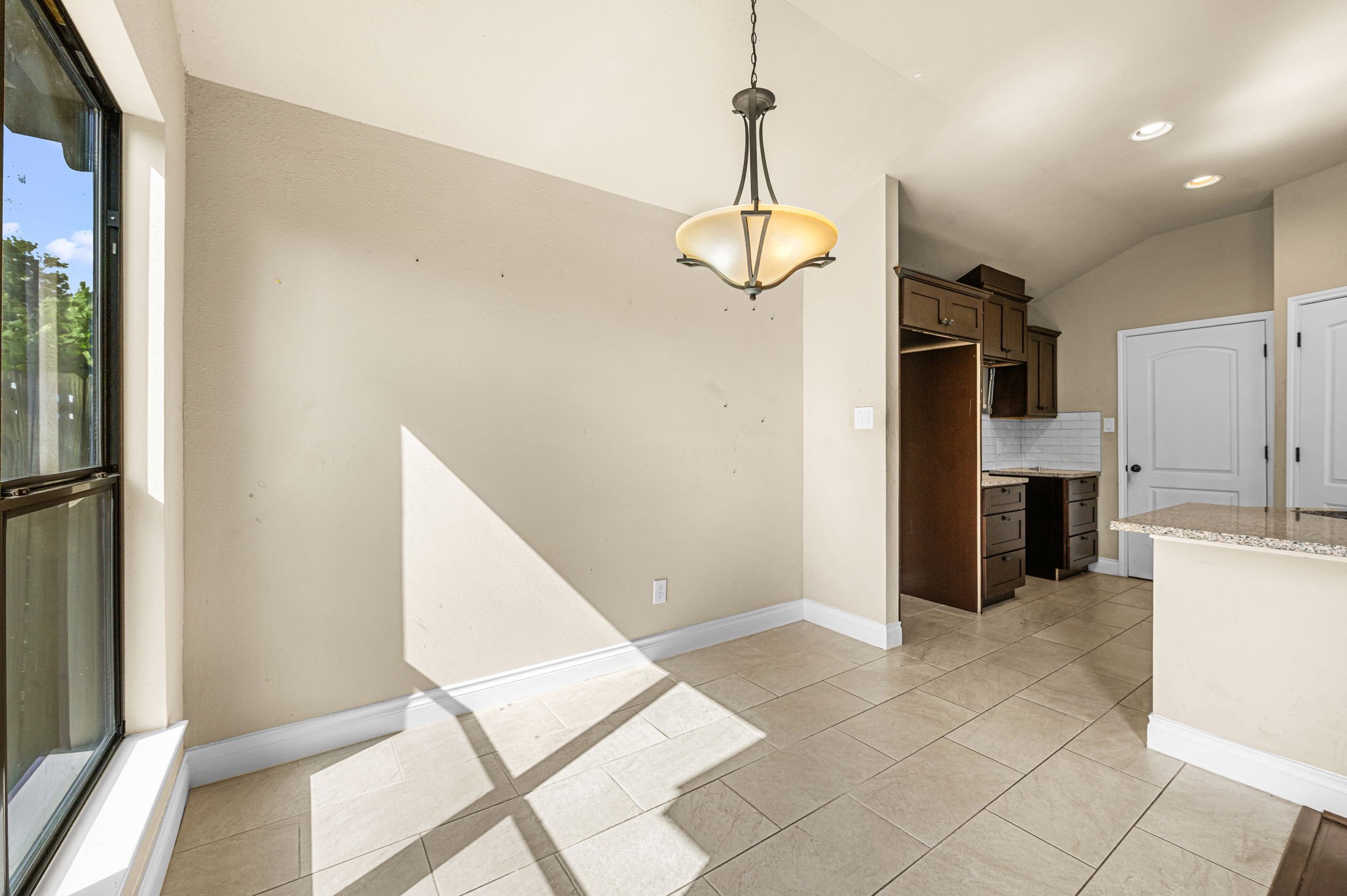 6838 Foster Street Property Photo 8