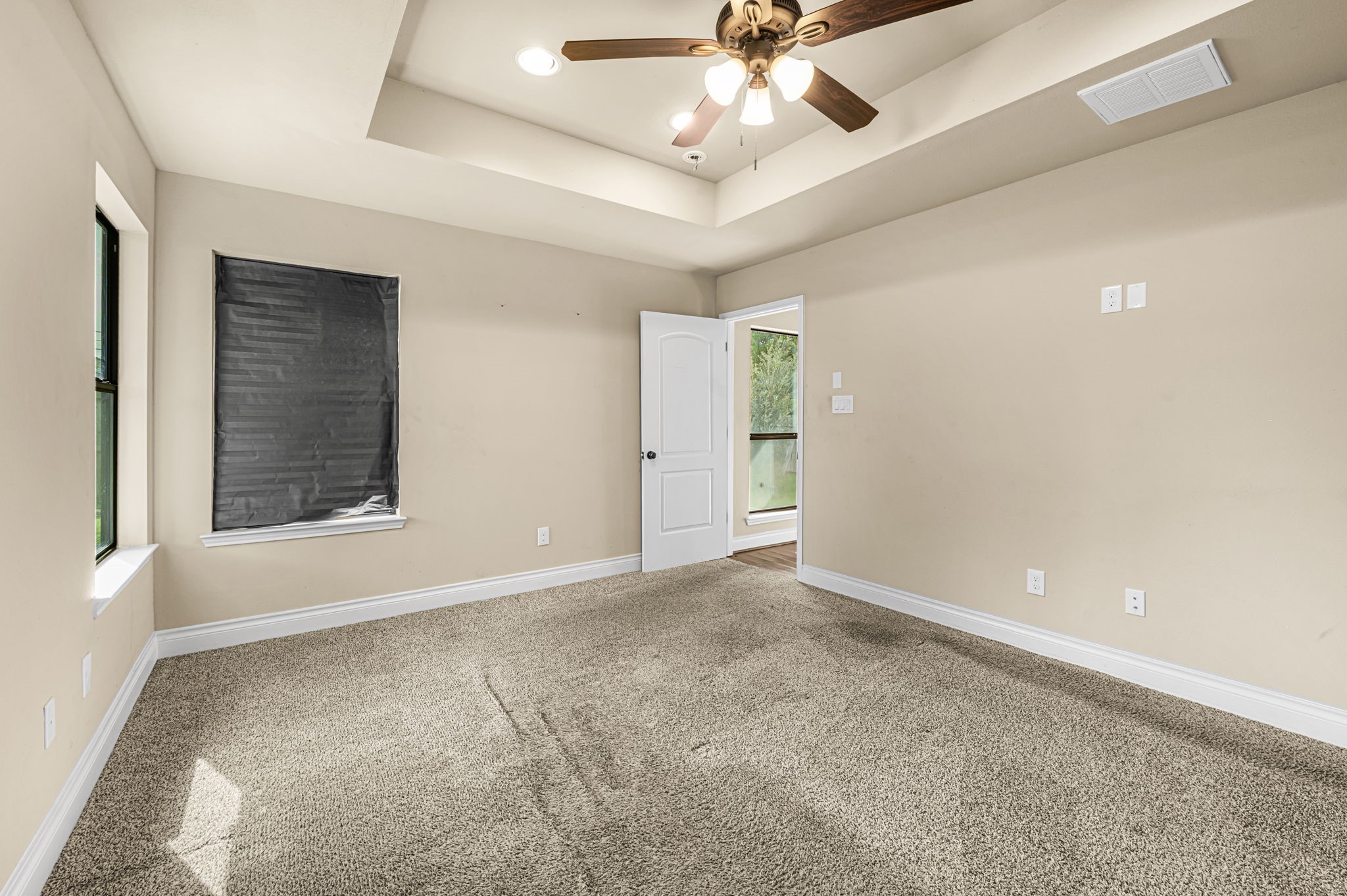6838 Foster Street Property Photo 14