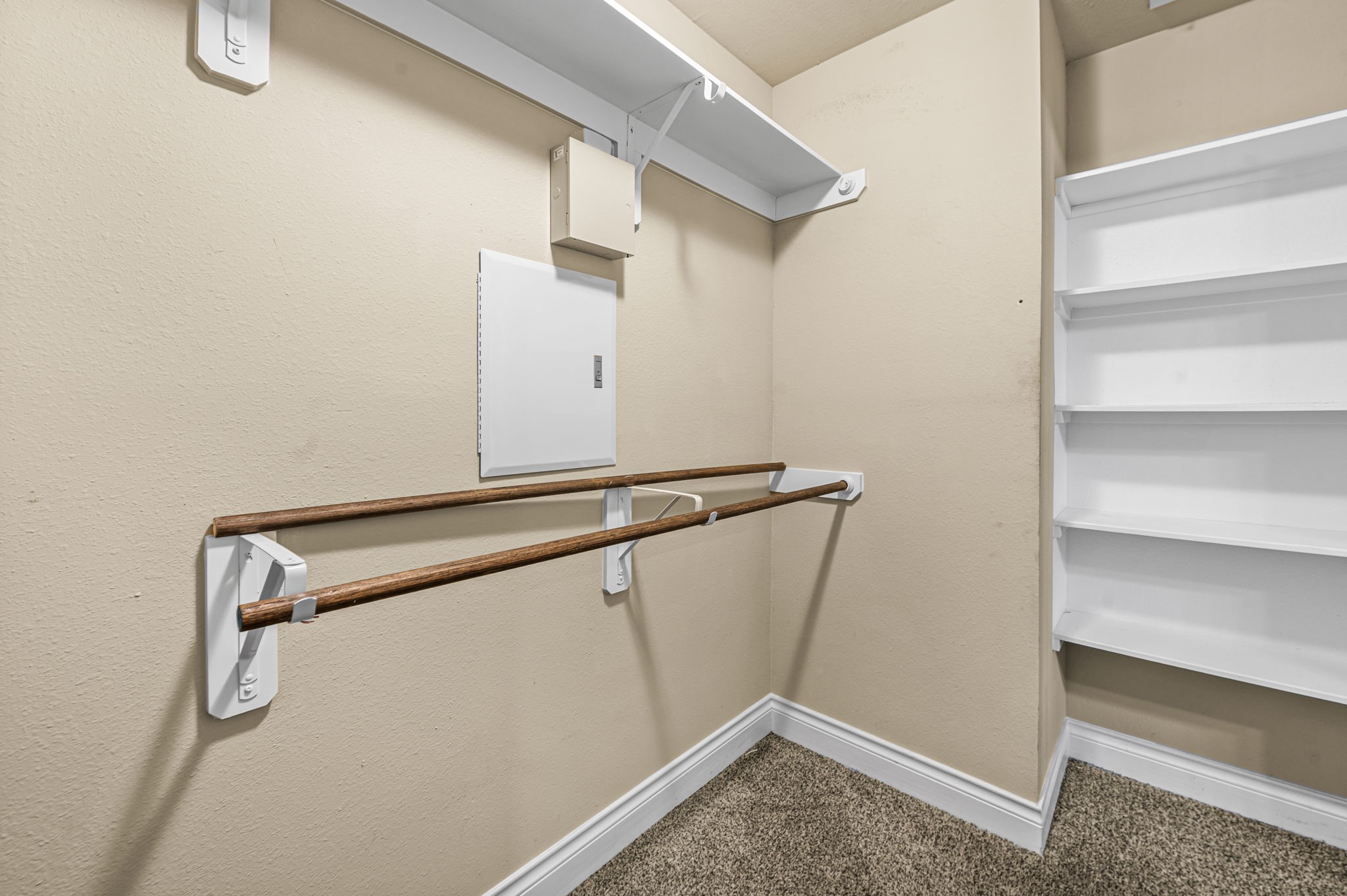 6838 Foster Street Property Photo 22