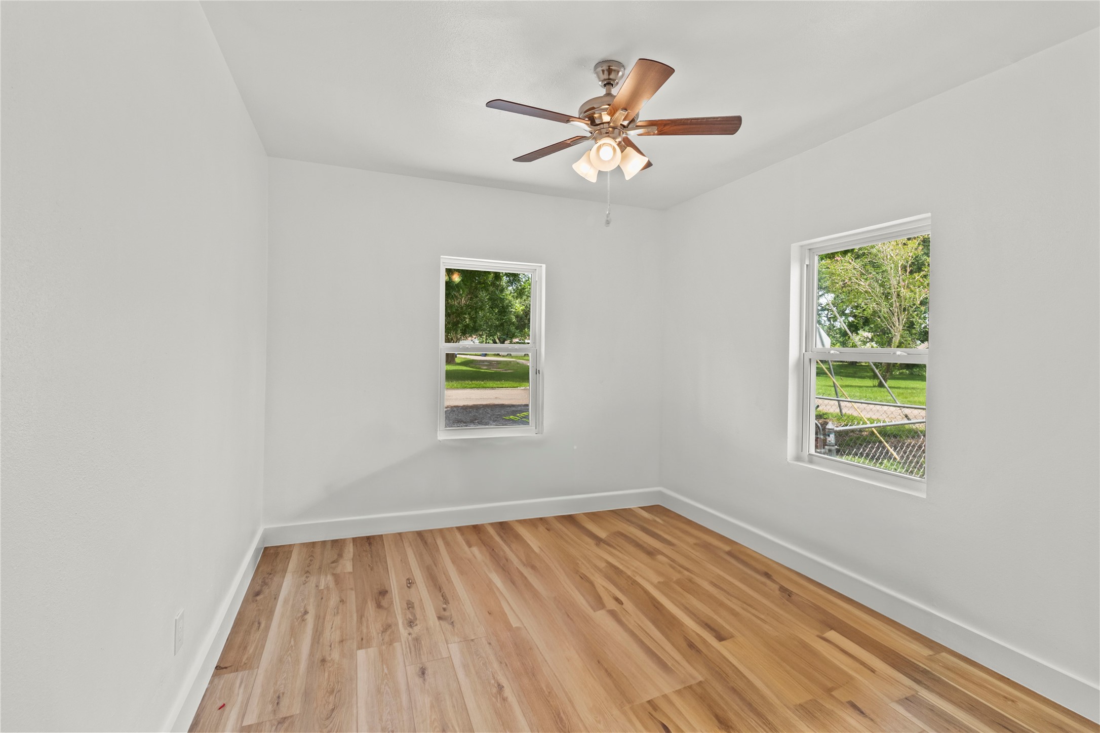 436 E Peach Street B Property Photo 3