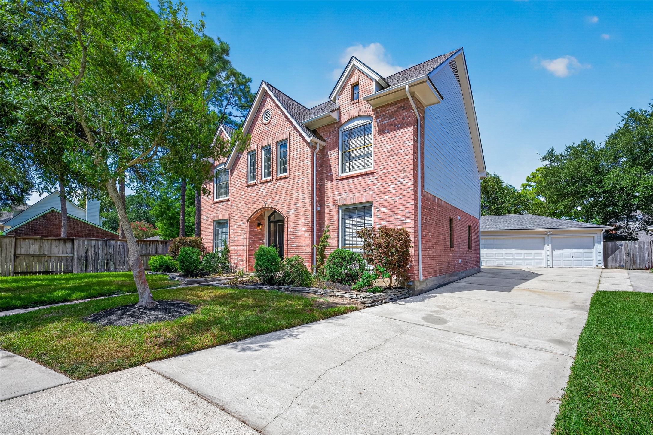 14603 Dawn Vale Drive Property Photo 4