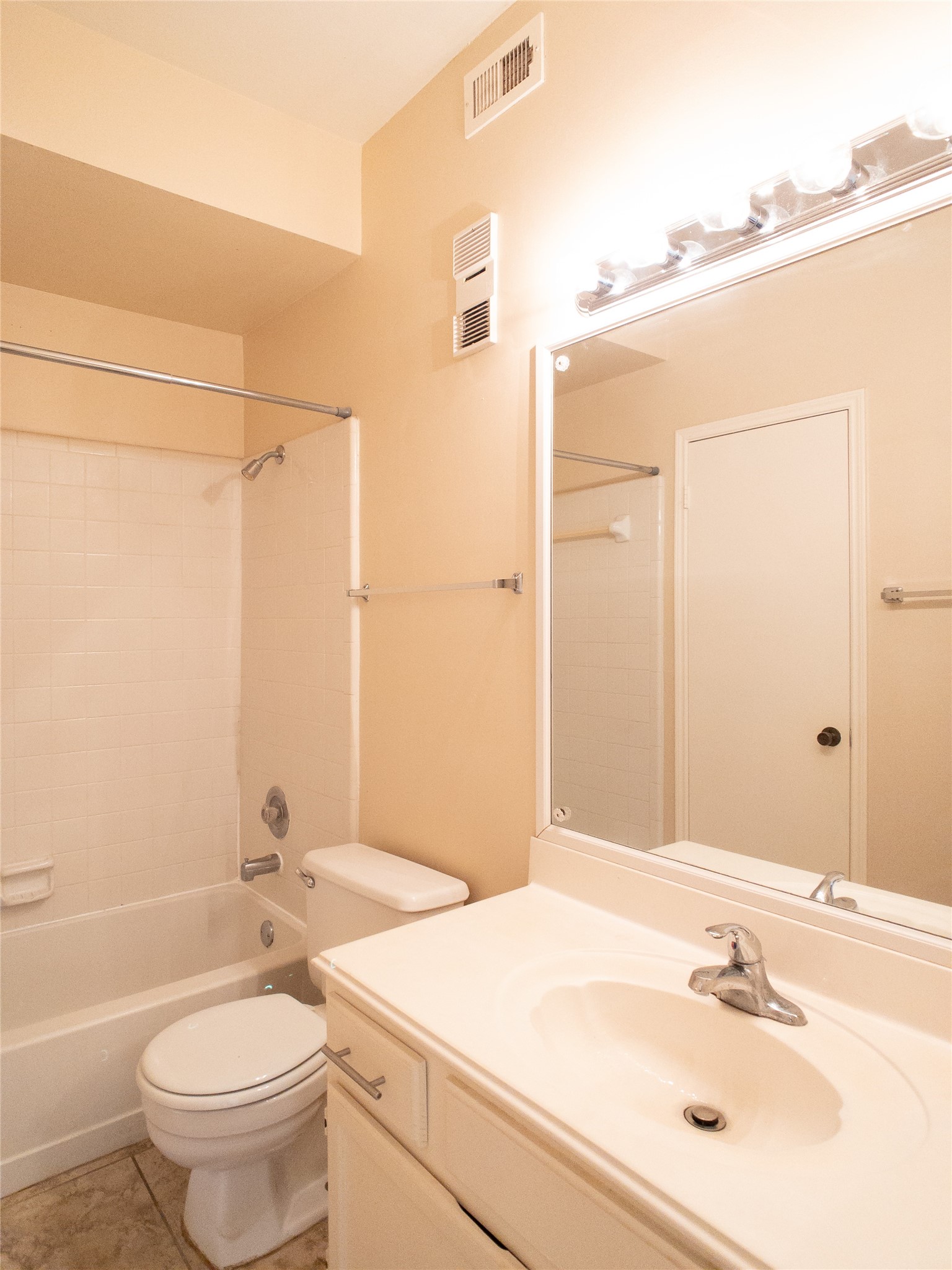 6500 Harbor Town Drive 3402 Property Photo 18