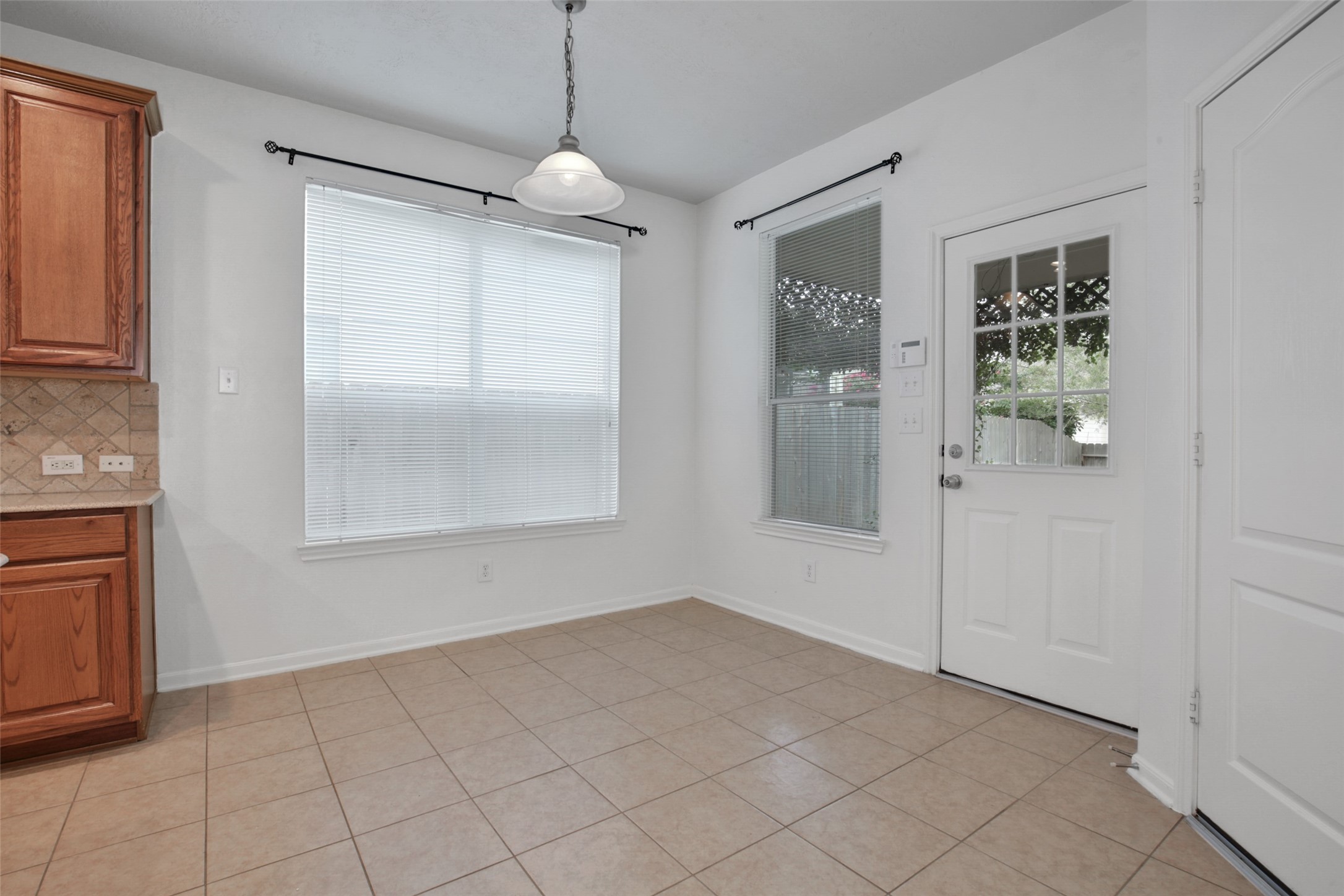 17247 Mitchell Pass Lane Property Photo 2