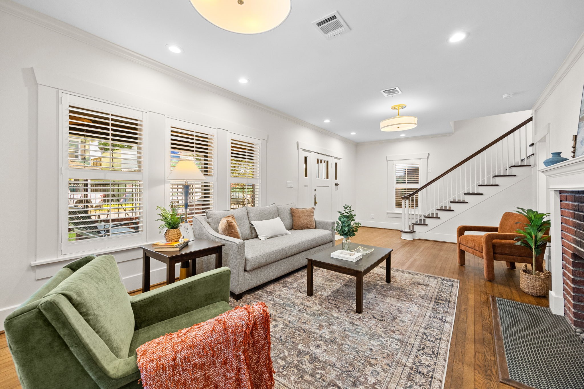610 Hyde Park Boulevard Property Photo 5
