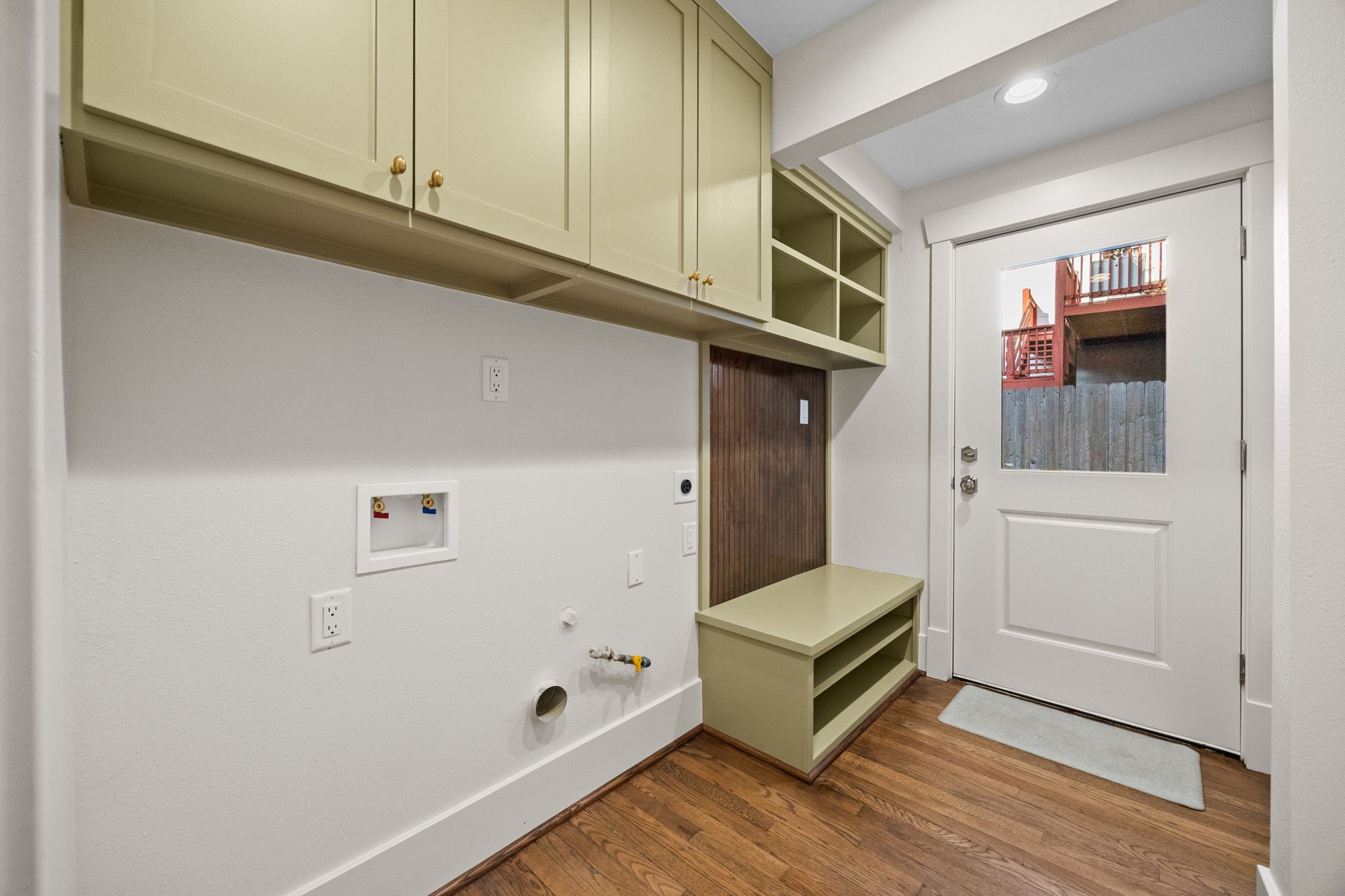 610 Hyde Park Boulevard Property Photo 21