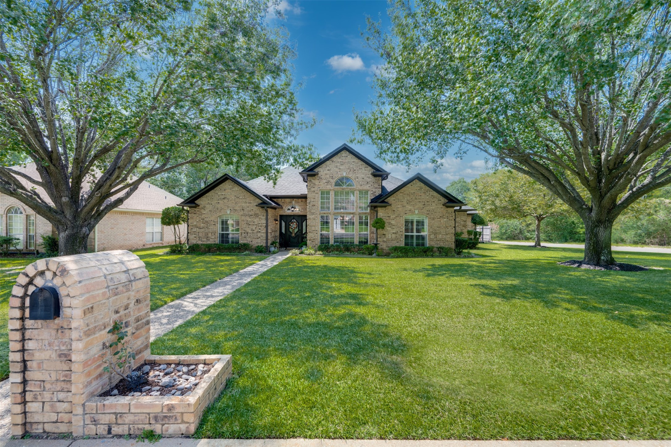 1318 Spring Branch Drive Property Photo 2