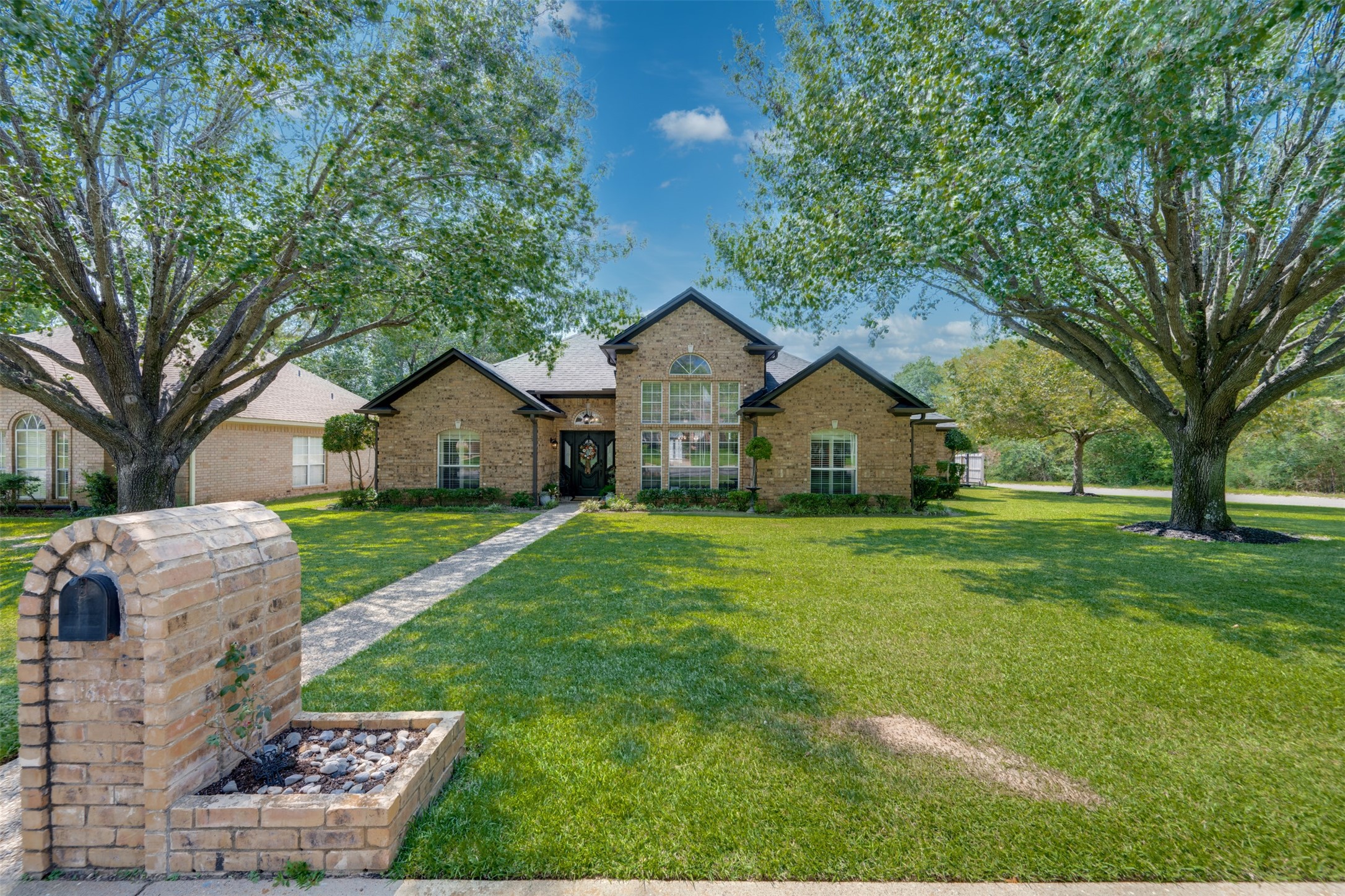 1318 Spring Branch Drive Property Photo 2