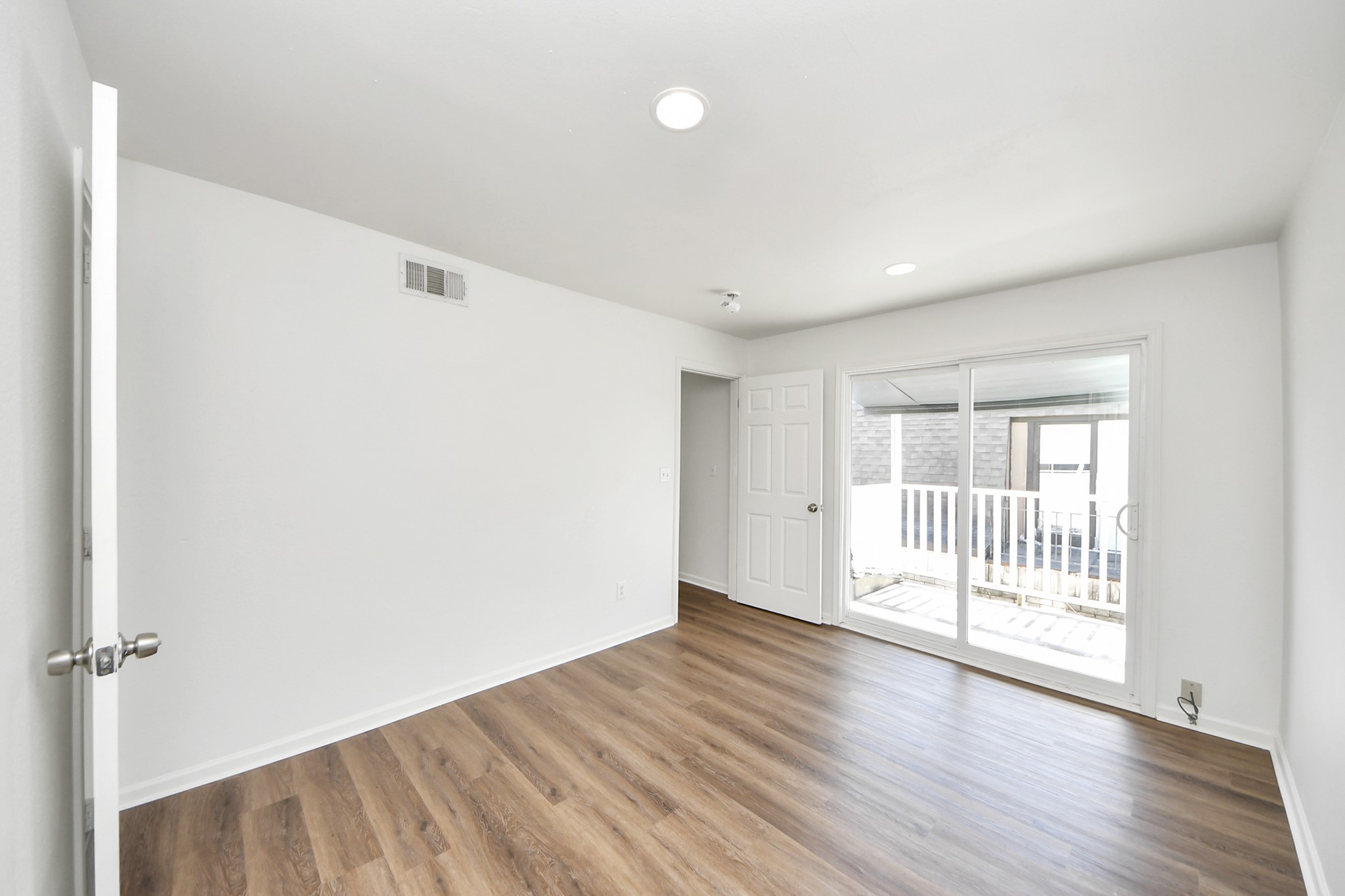 12068 Beechnut Street C Property Photo 4