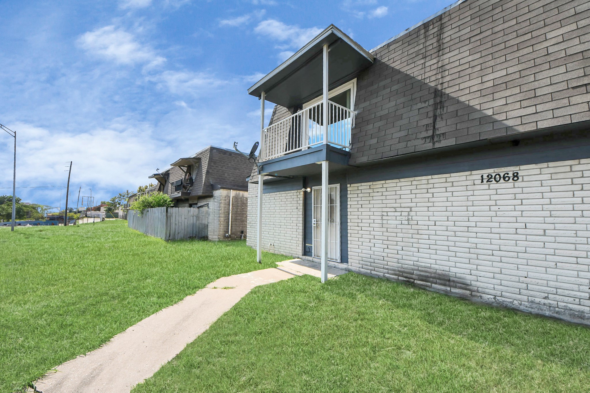 12068 Beechnut Street C Property Photo 6