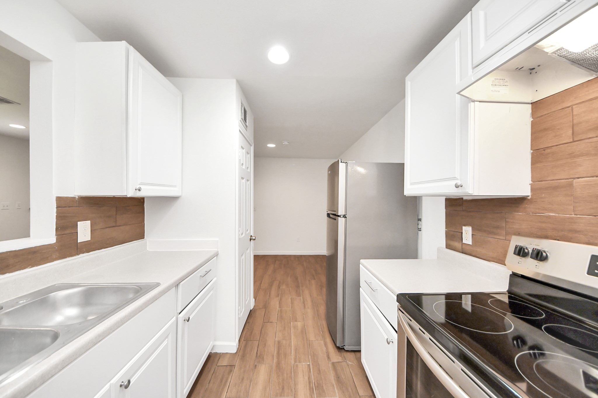 12068 Beechnut Street C Property Photo 17