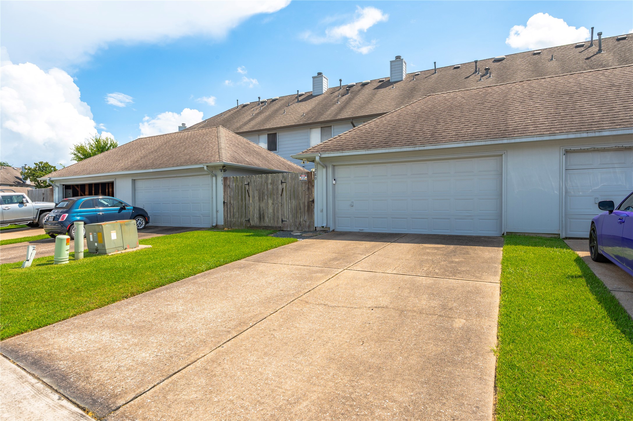 1289 El Camino Village Drive Property Photo 5