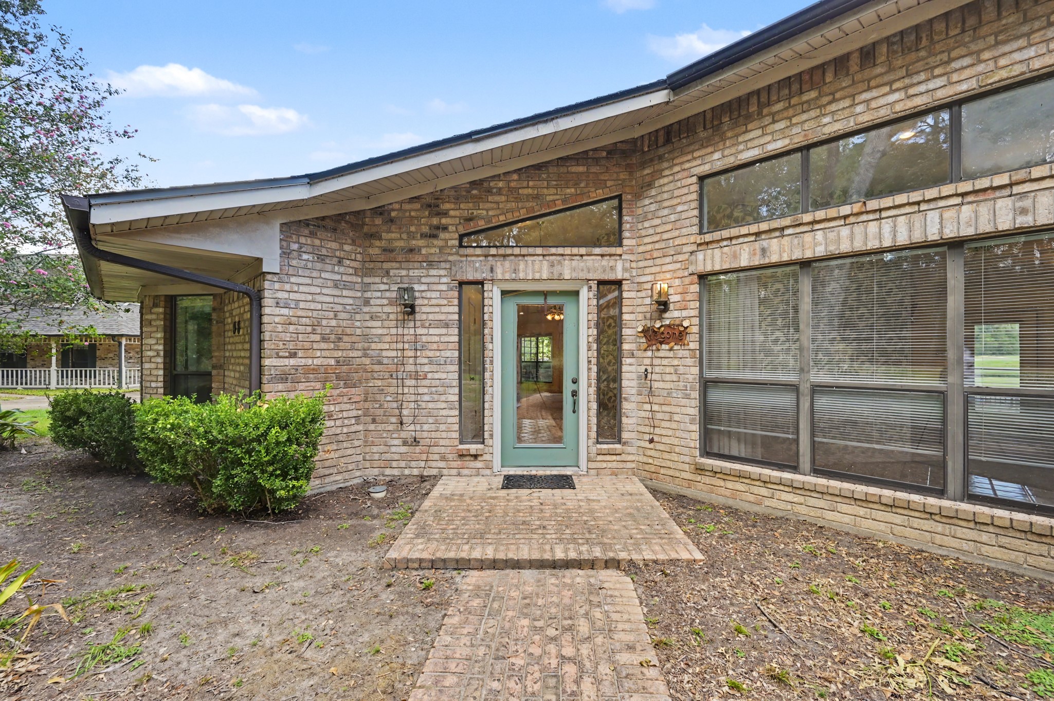 98 Glenheath Property Photo 4