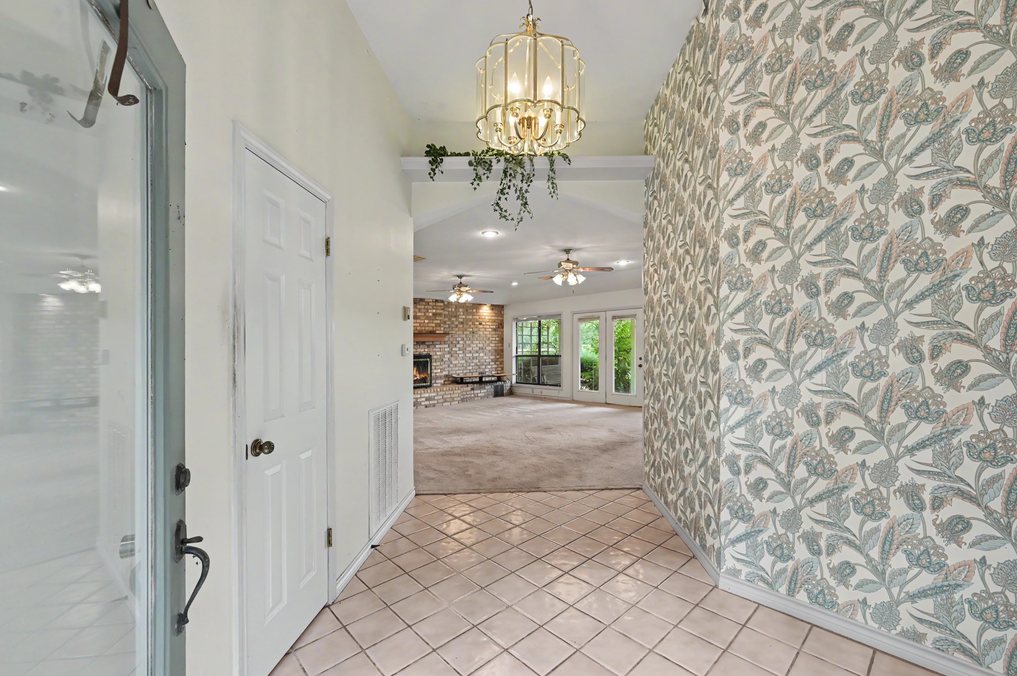 98 Glenheath Property Photo 5