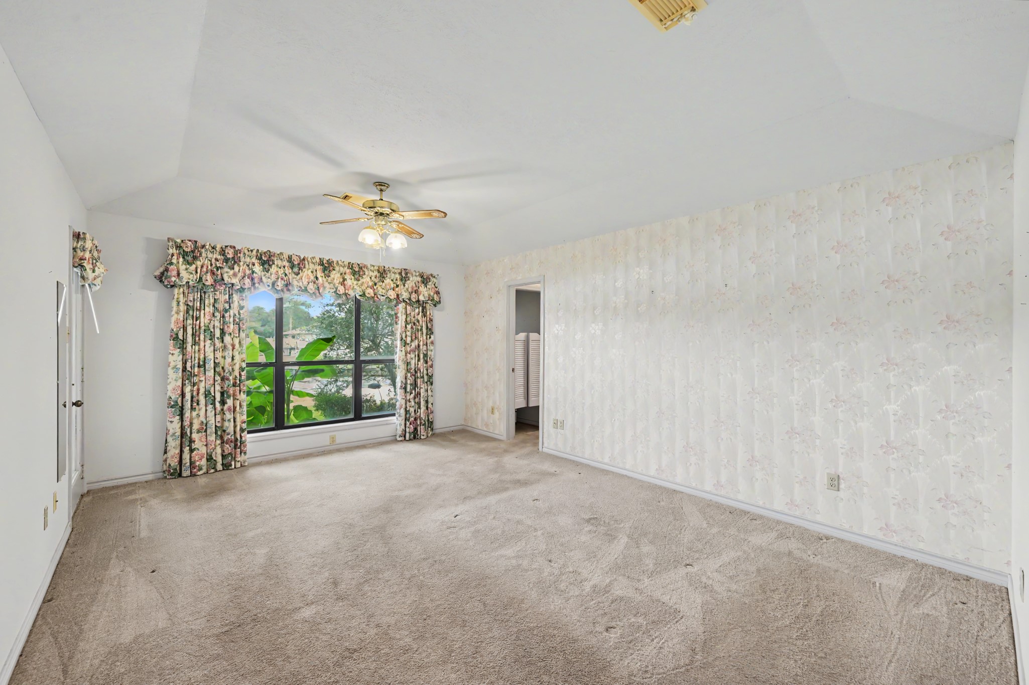 98 Glenheath Property Photo 19