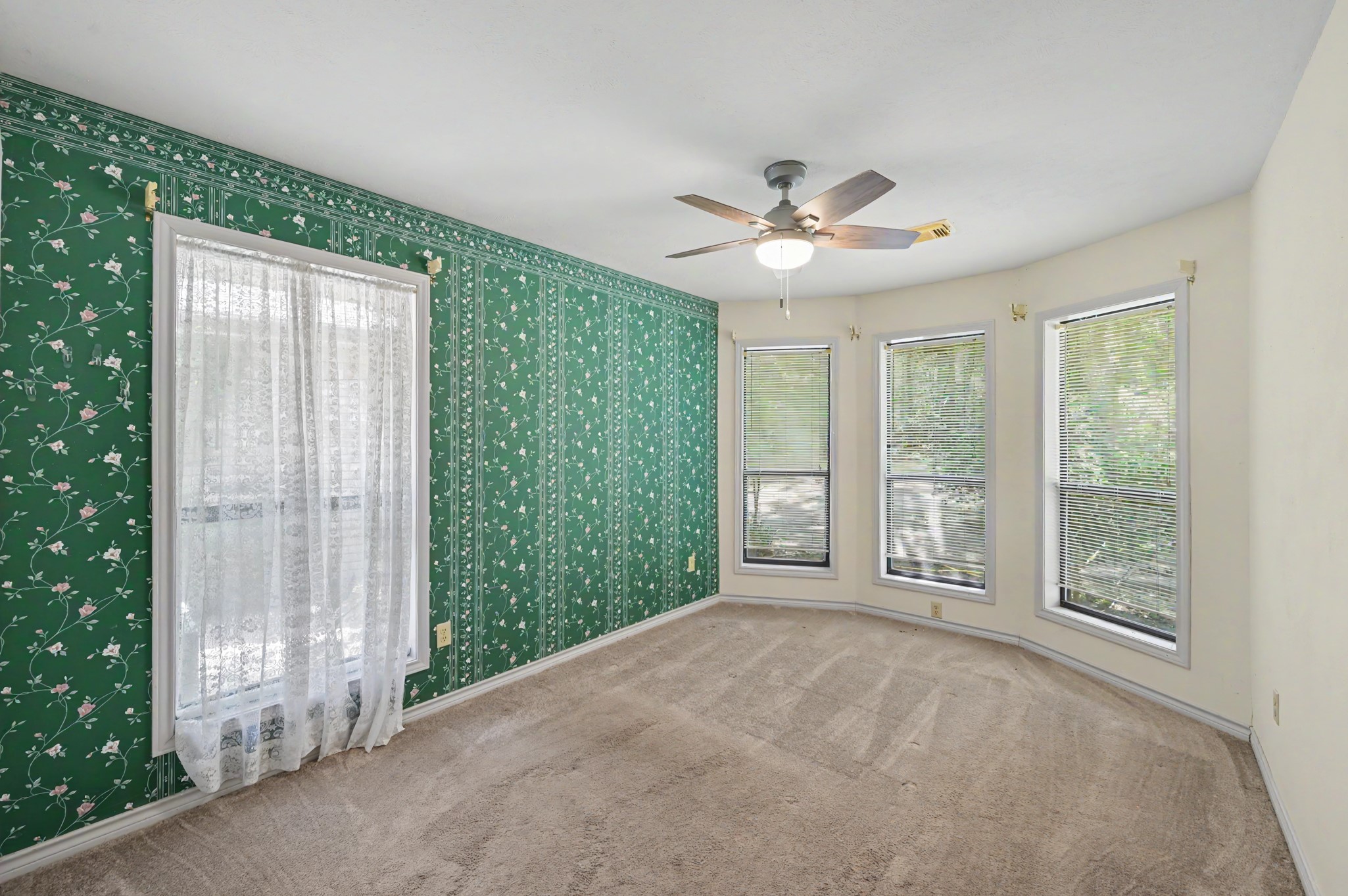 98 Glenheath Property Photo 29