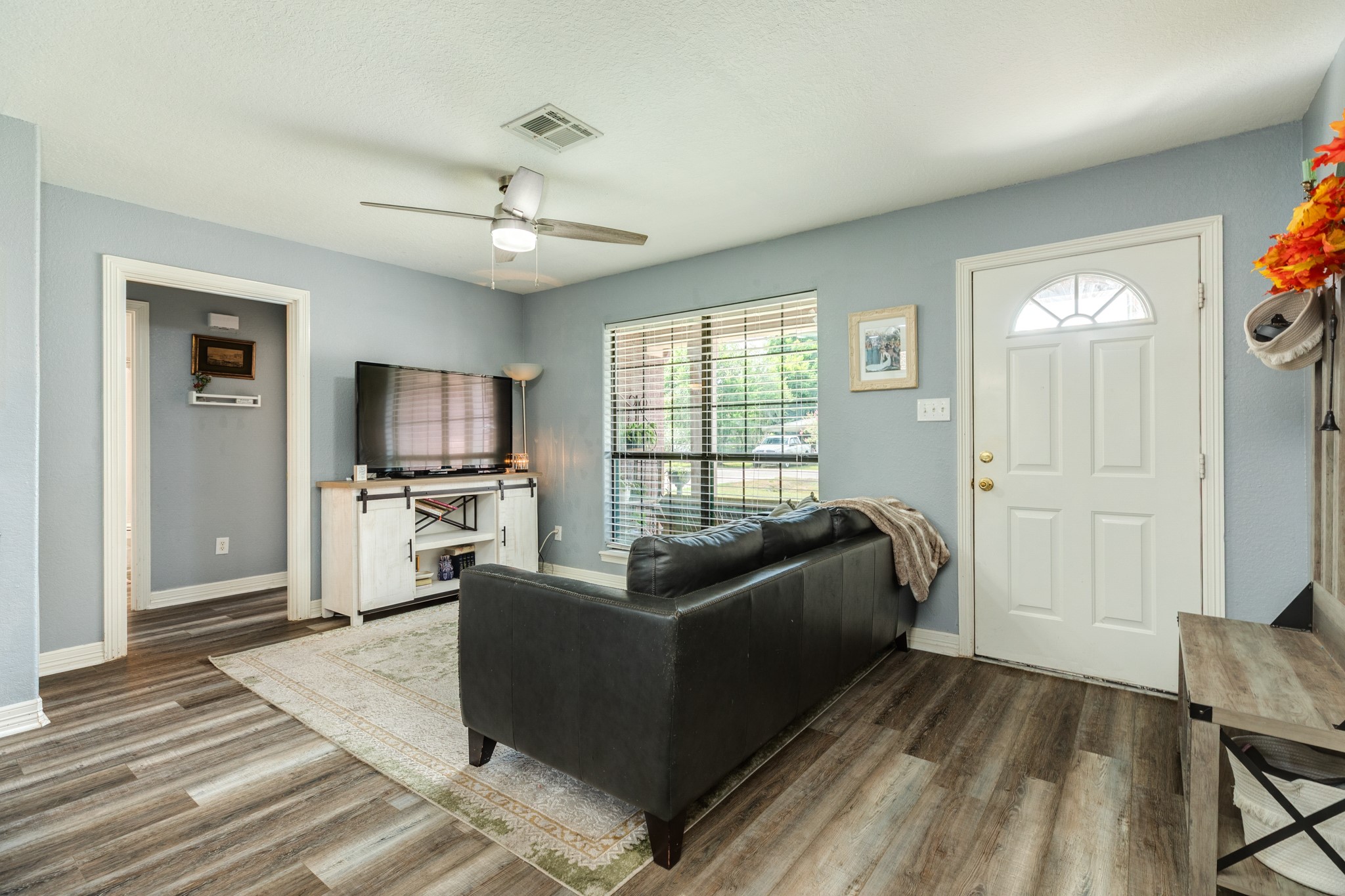617 E Myrtle Street Property Photo 6