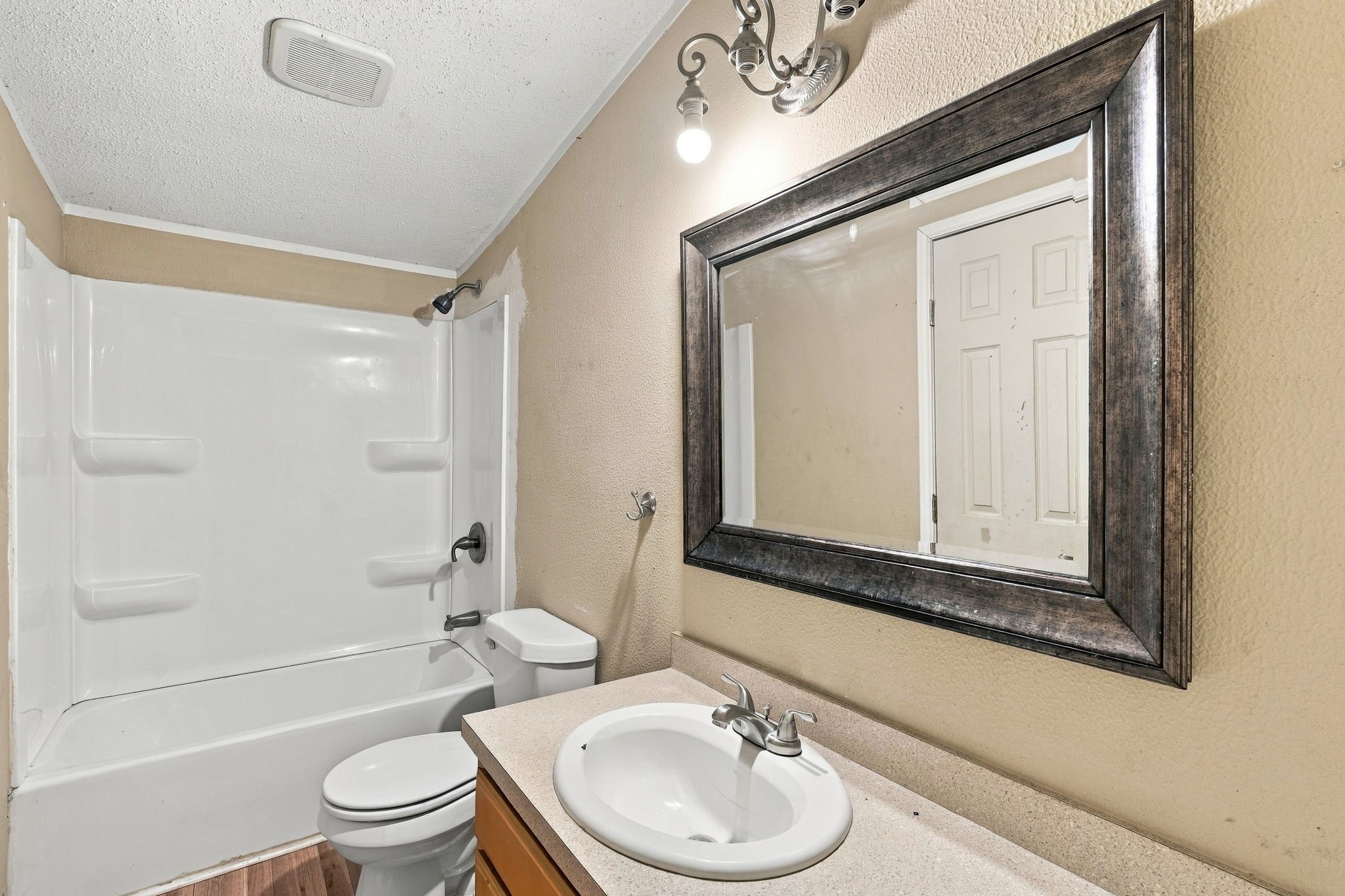 11625 Hardwood Court Property Photo 6