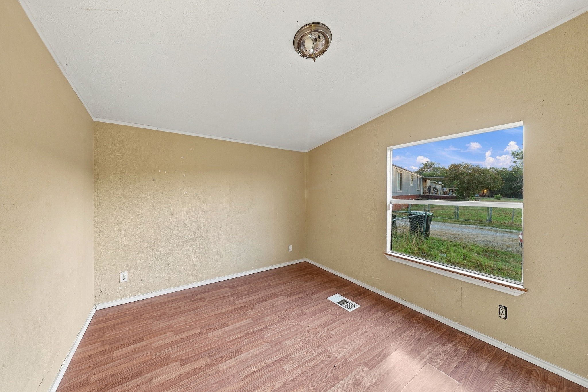 11625 Hardwood Court Property Photo 10